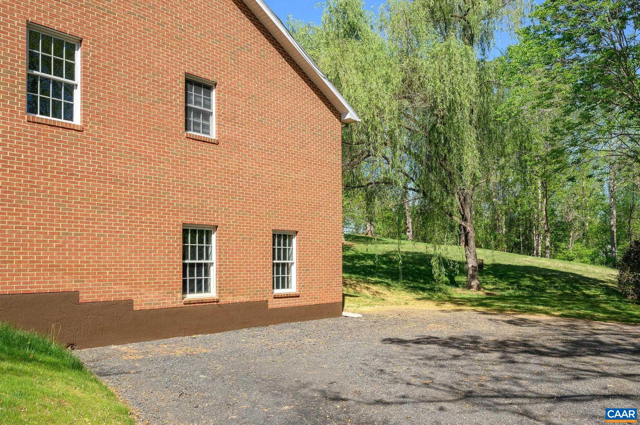 4568 ROCKFISH GAP TPKE