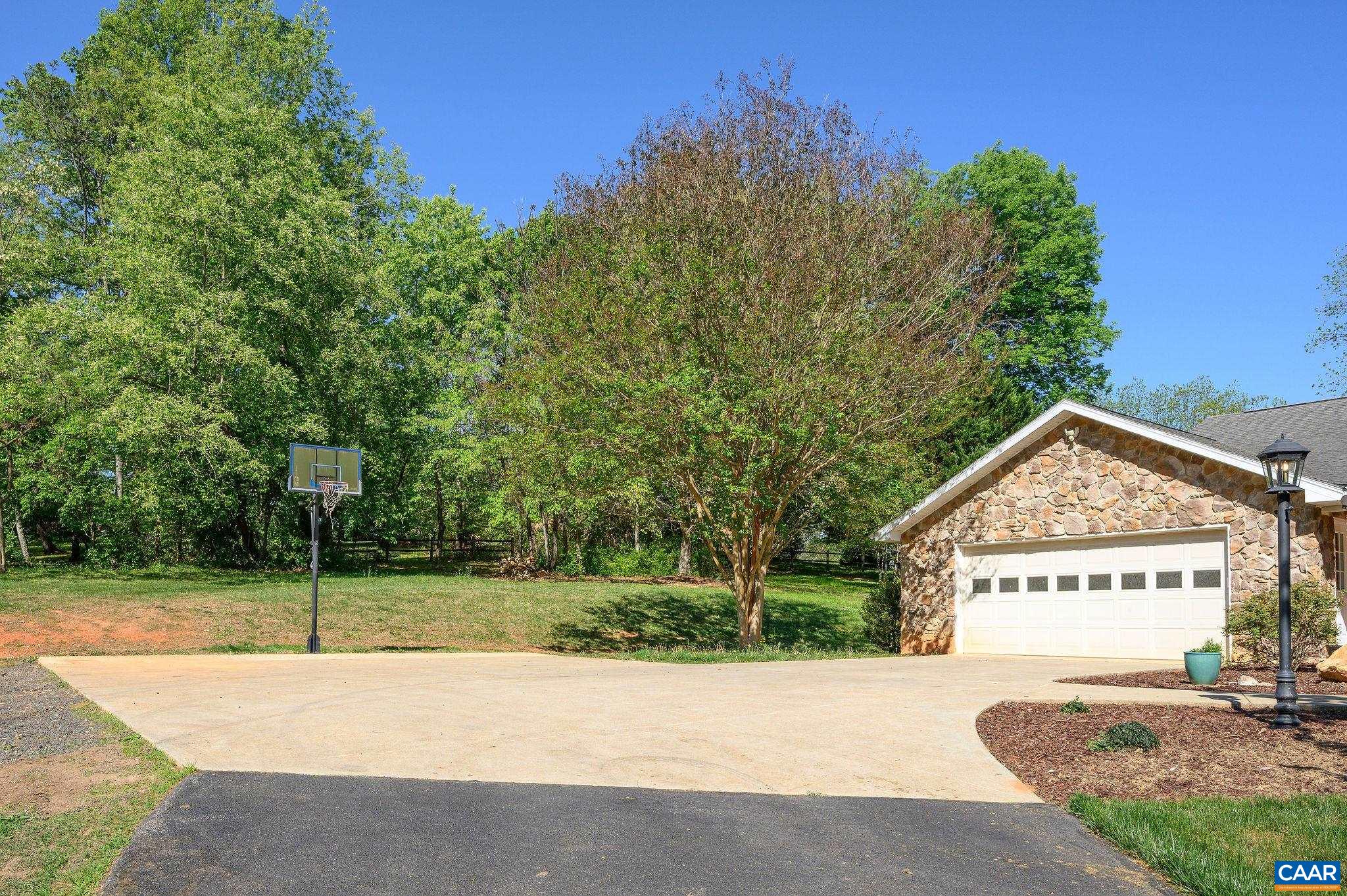 4568 ROCKFISH GAP TPKE