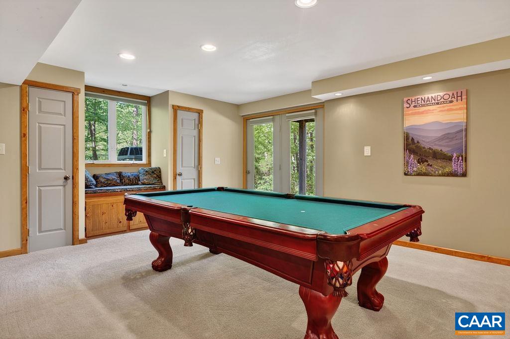 93 HONEY LOCUST LN