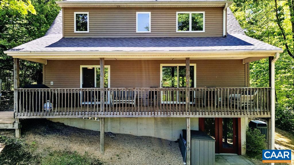 93 HONEY LOCUST LN