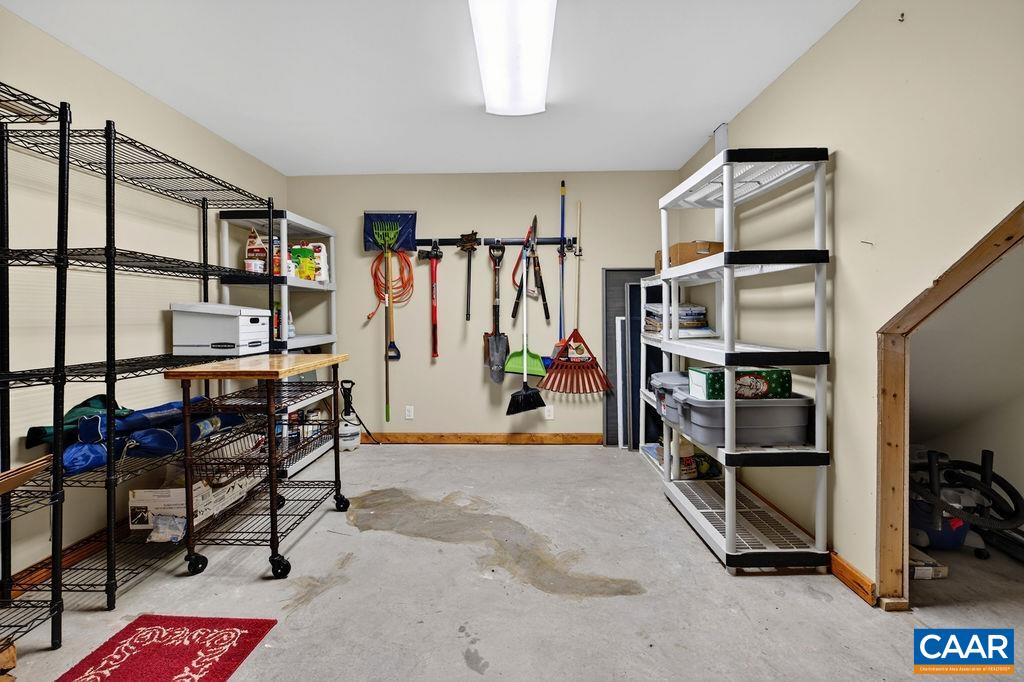 93 HONEY LOCUST LN