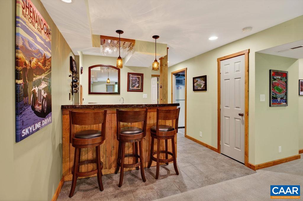 93 HONEY LOCUST LN