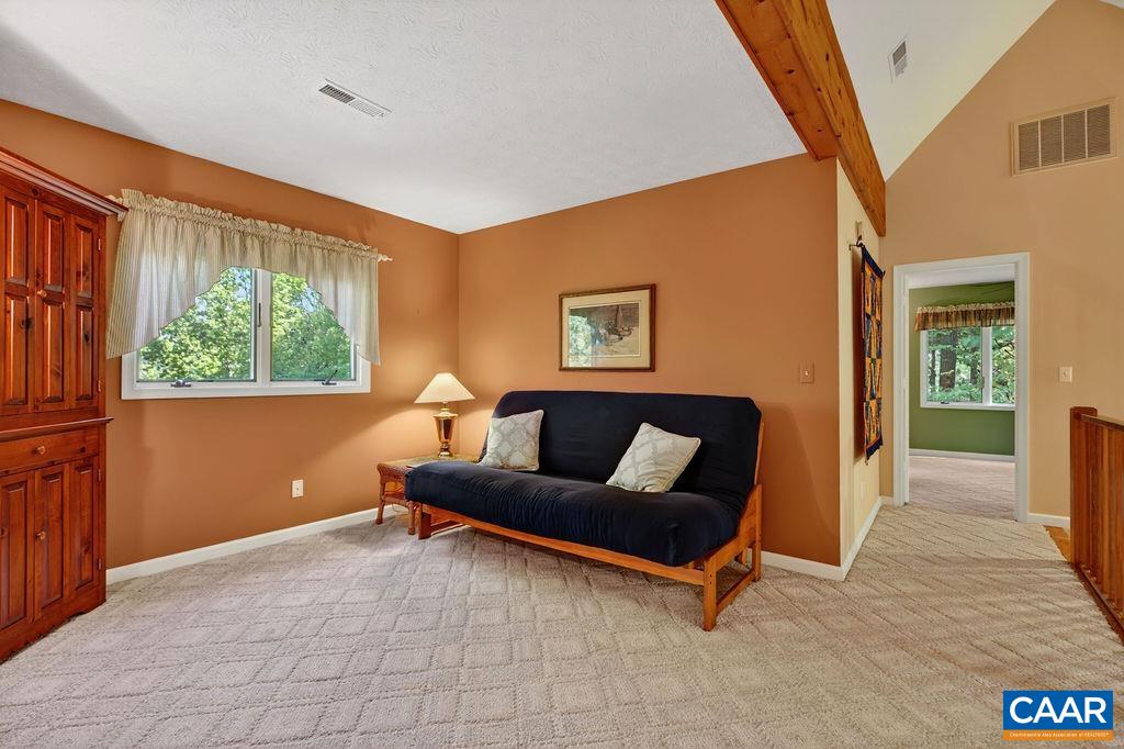 93 HONEY LOCUST LN