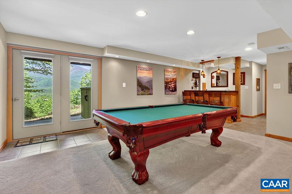93 HONEY LOCUST LN