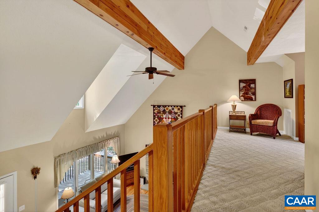 93 HONEY LOCUST LN