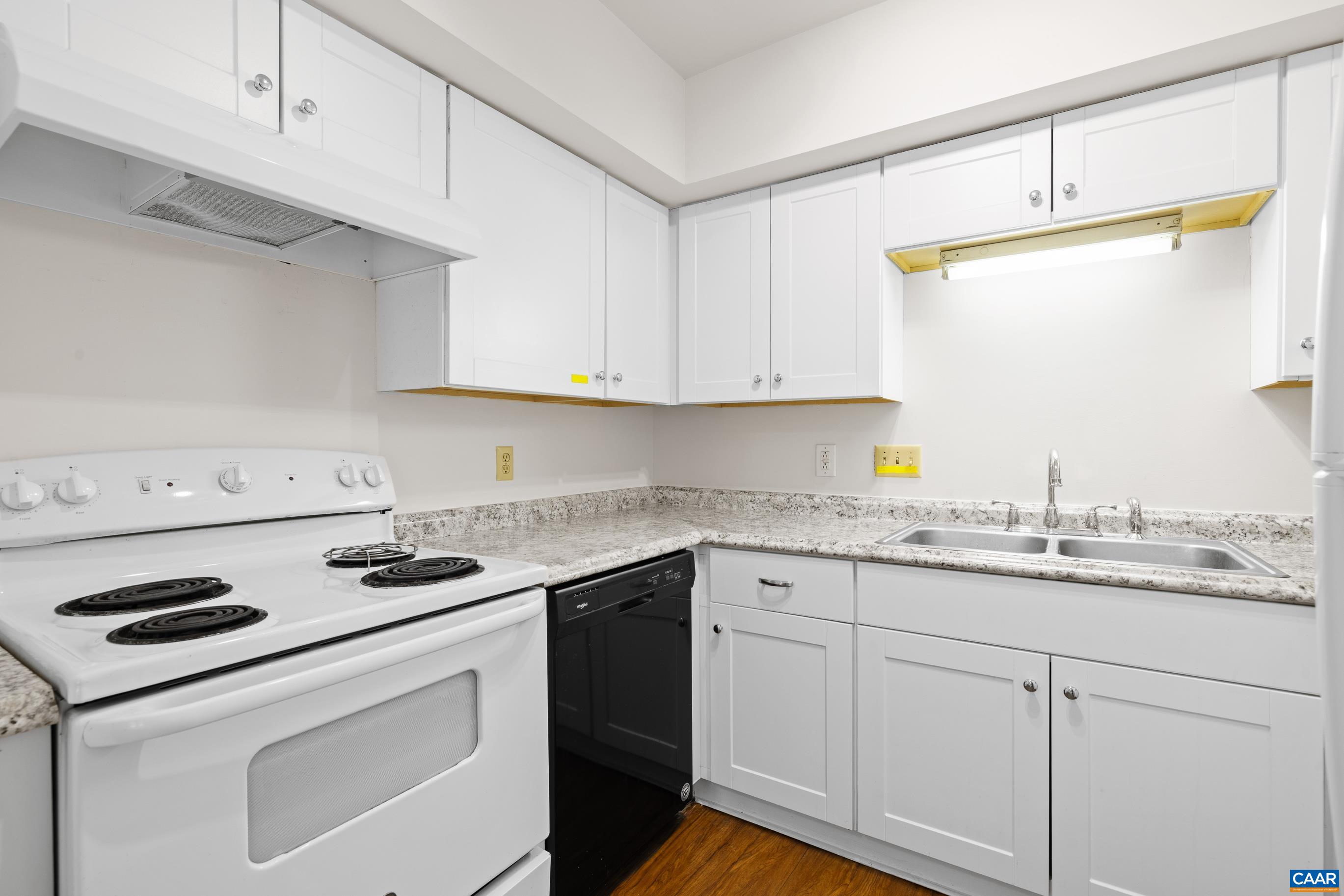 501 MOSELEY DR Unit: B