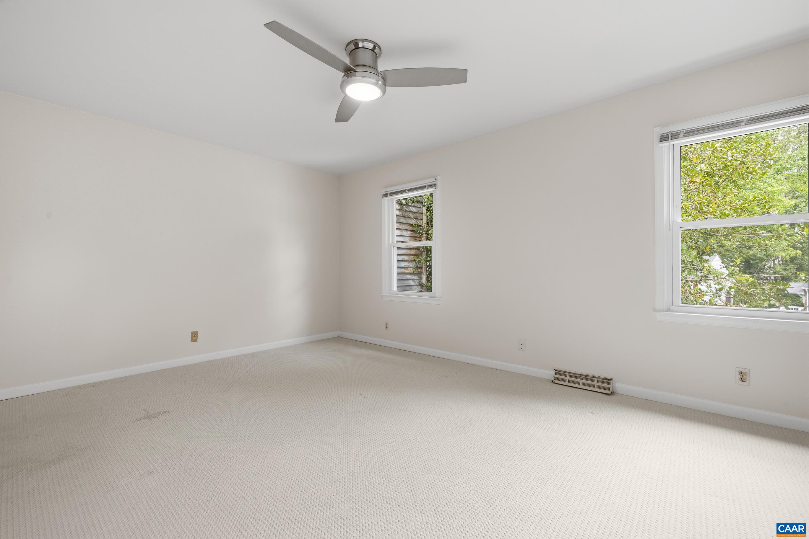 501 MOSELEY DR Unit: B