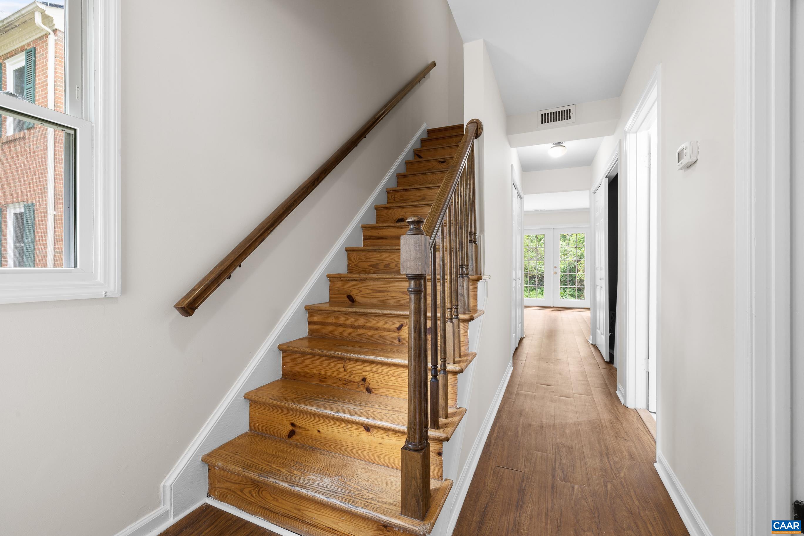 501 MOSELEY DR Unit: B