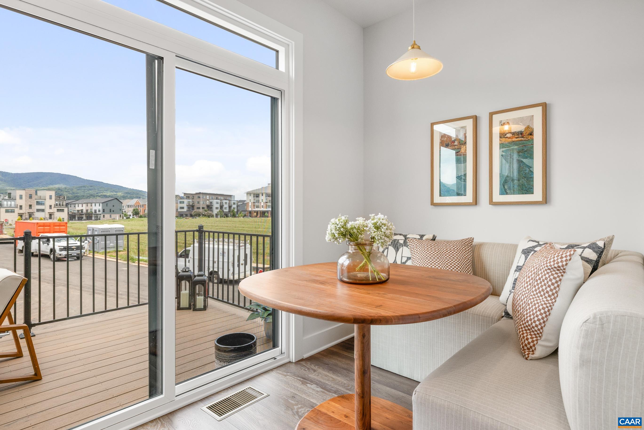 14A LARKIN AVE