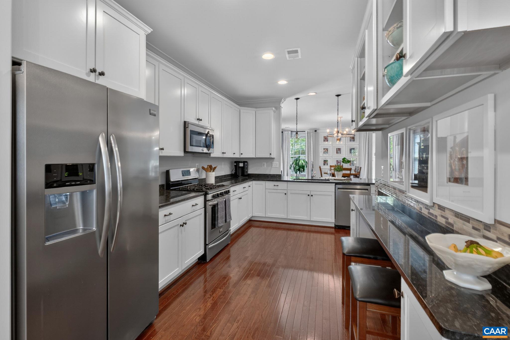 2825 SHANNON GLEN CT