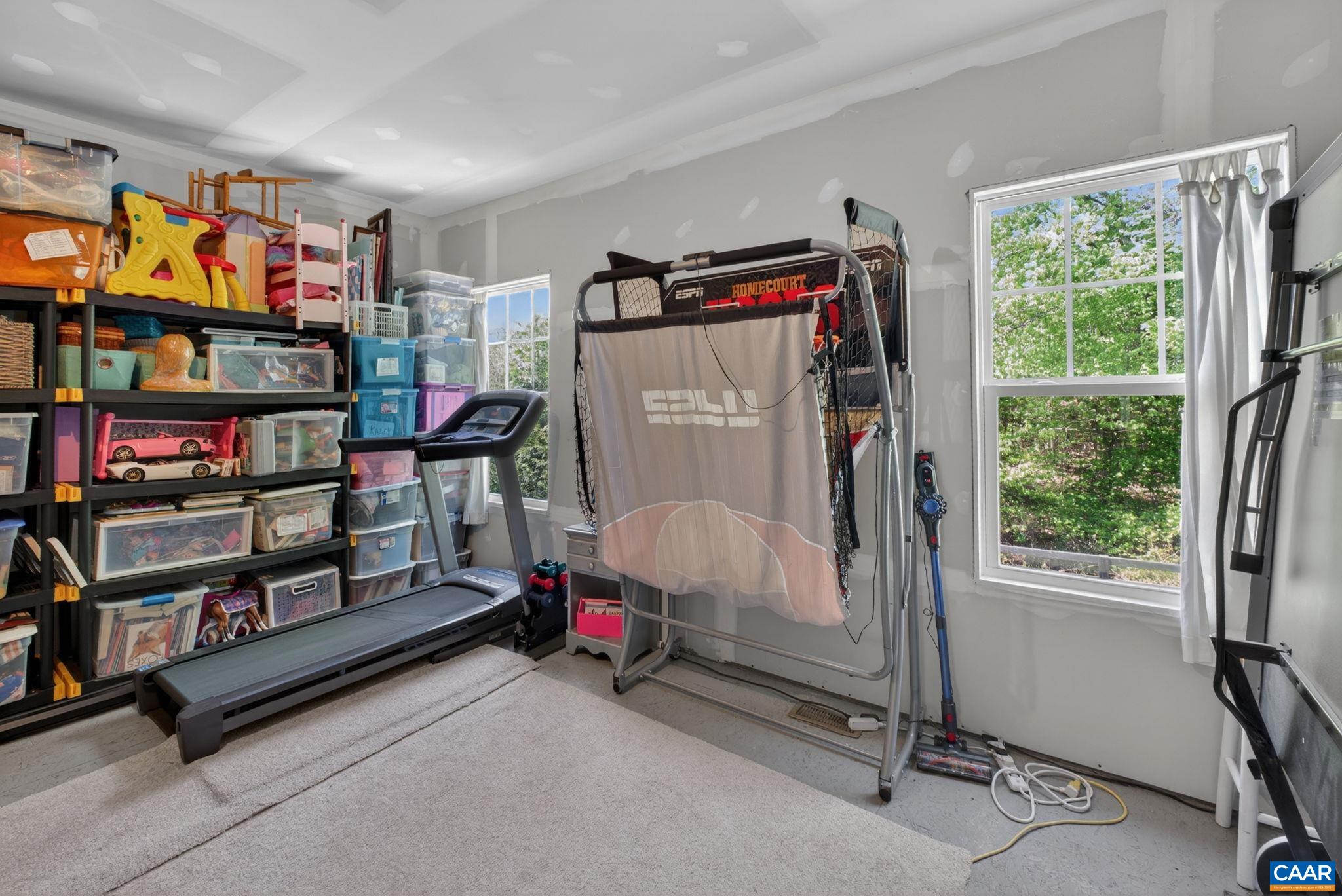 2825 SHANNON GLEN CT