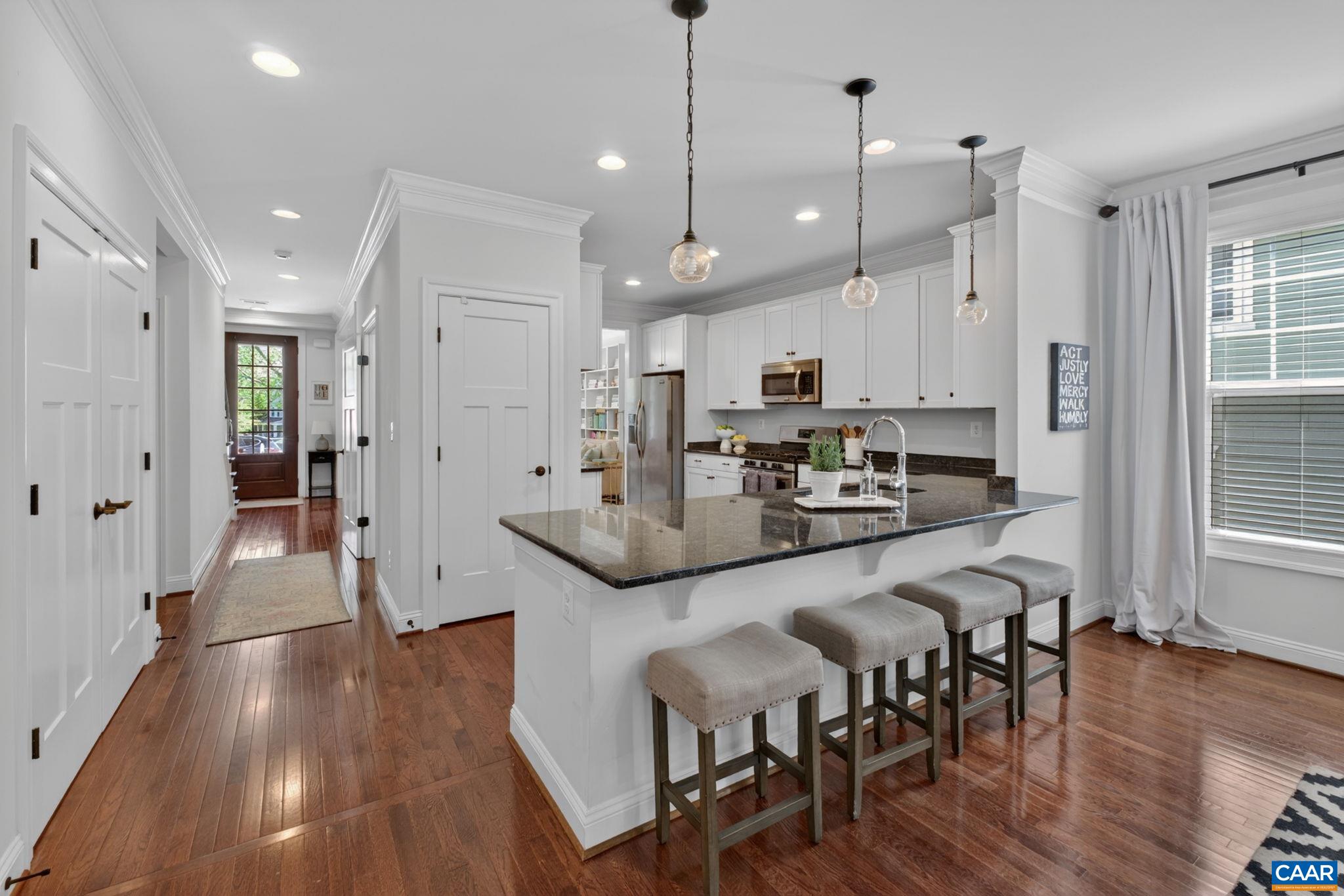 2825 SHANNON GLEN CT