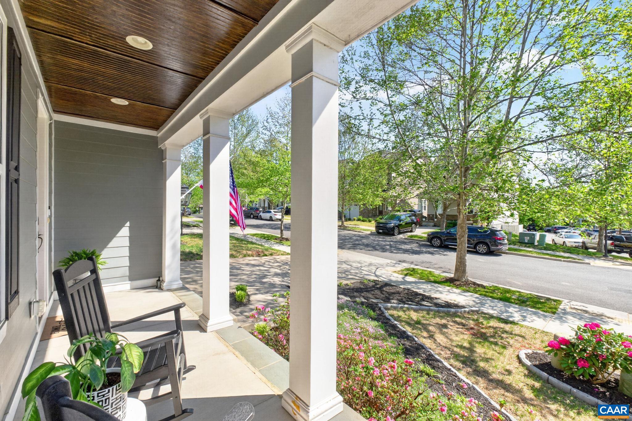 2825 SHANNON GLEN CT