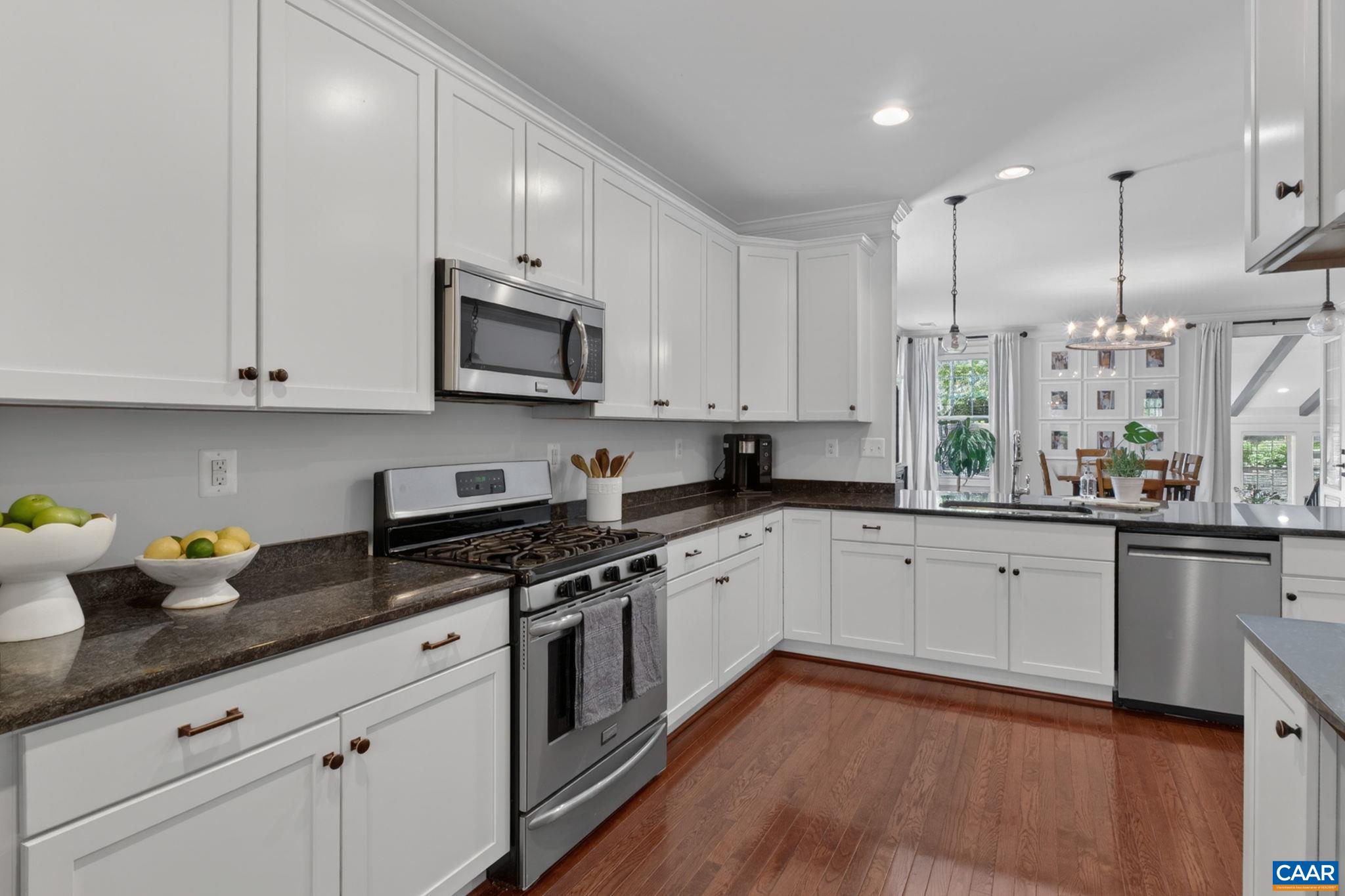 2825 SHANNON GLEN CT