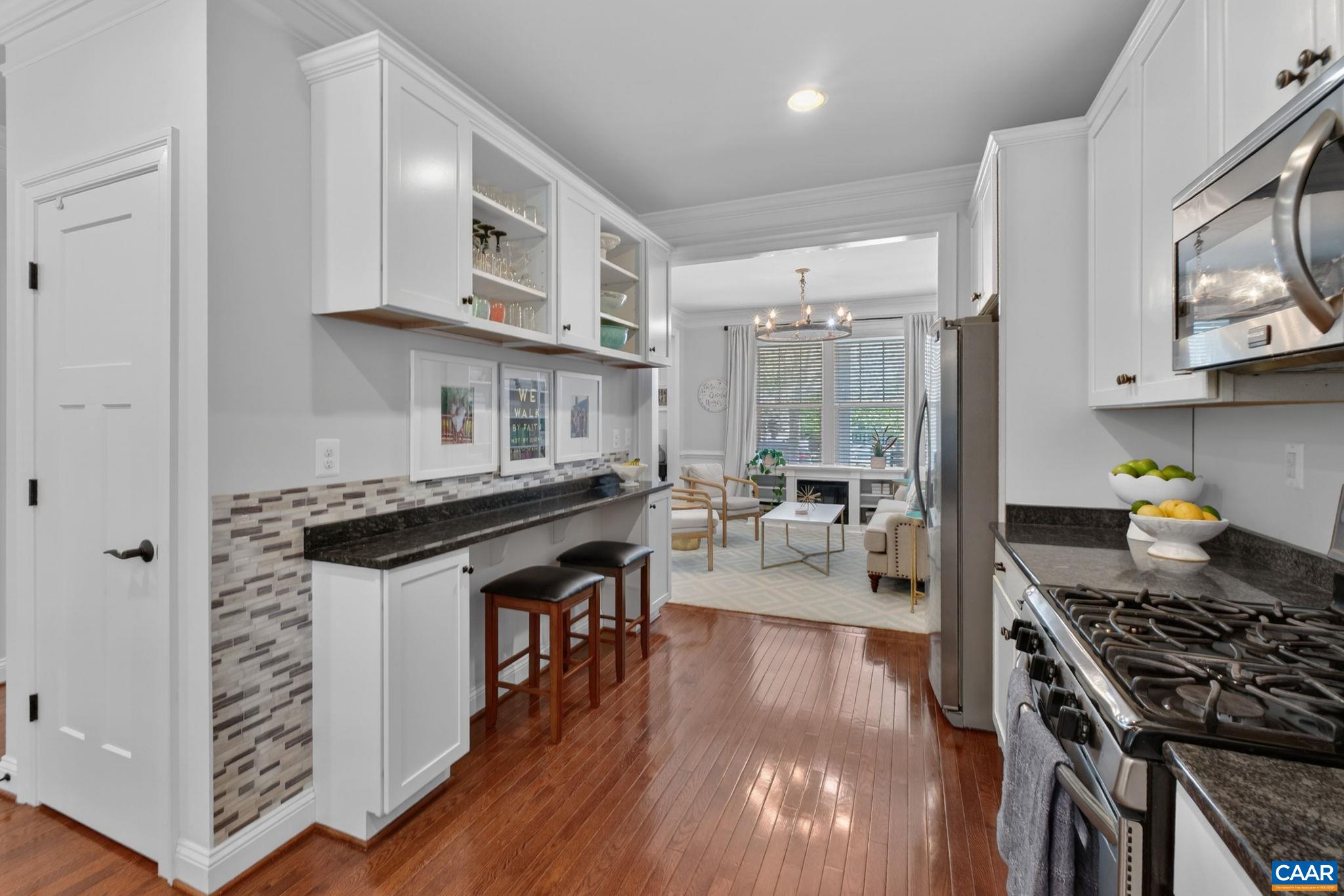 2825 SHANNON GLEN CT