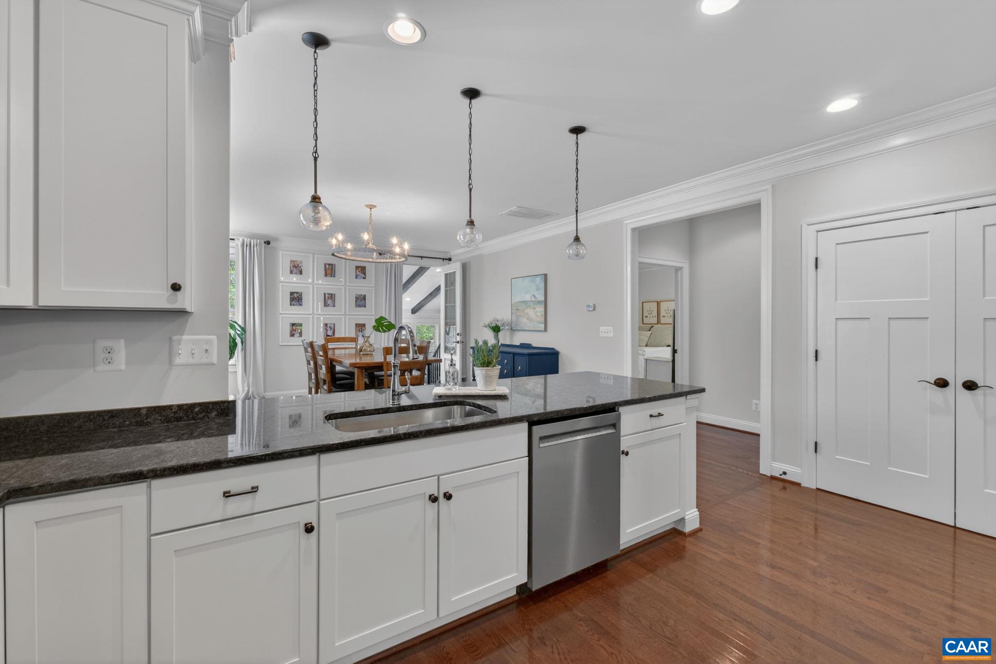 2825 SHANNON GLEN CT
