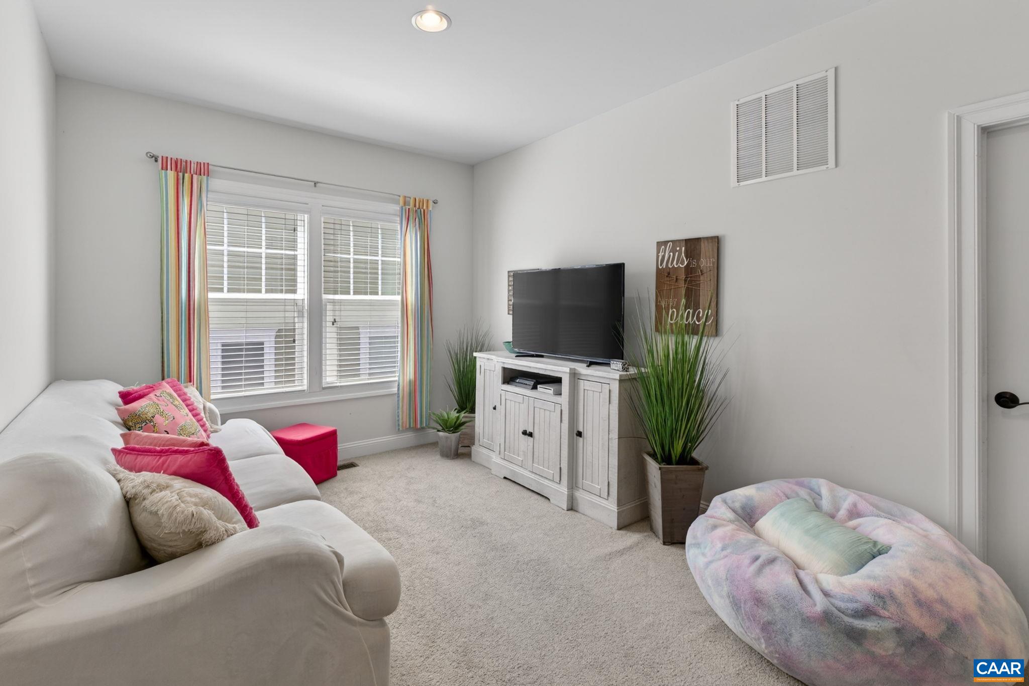 2825 SHANNON GLEN CT