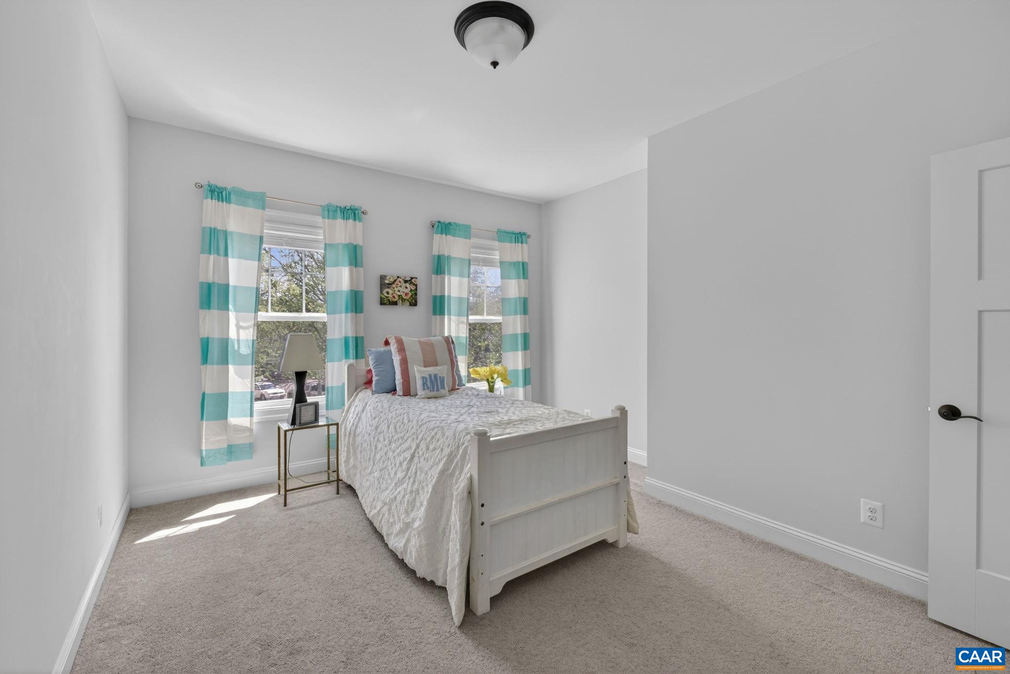 2825 SHANNON GLEN CT