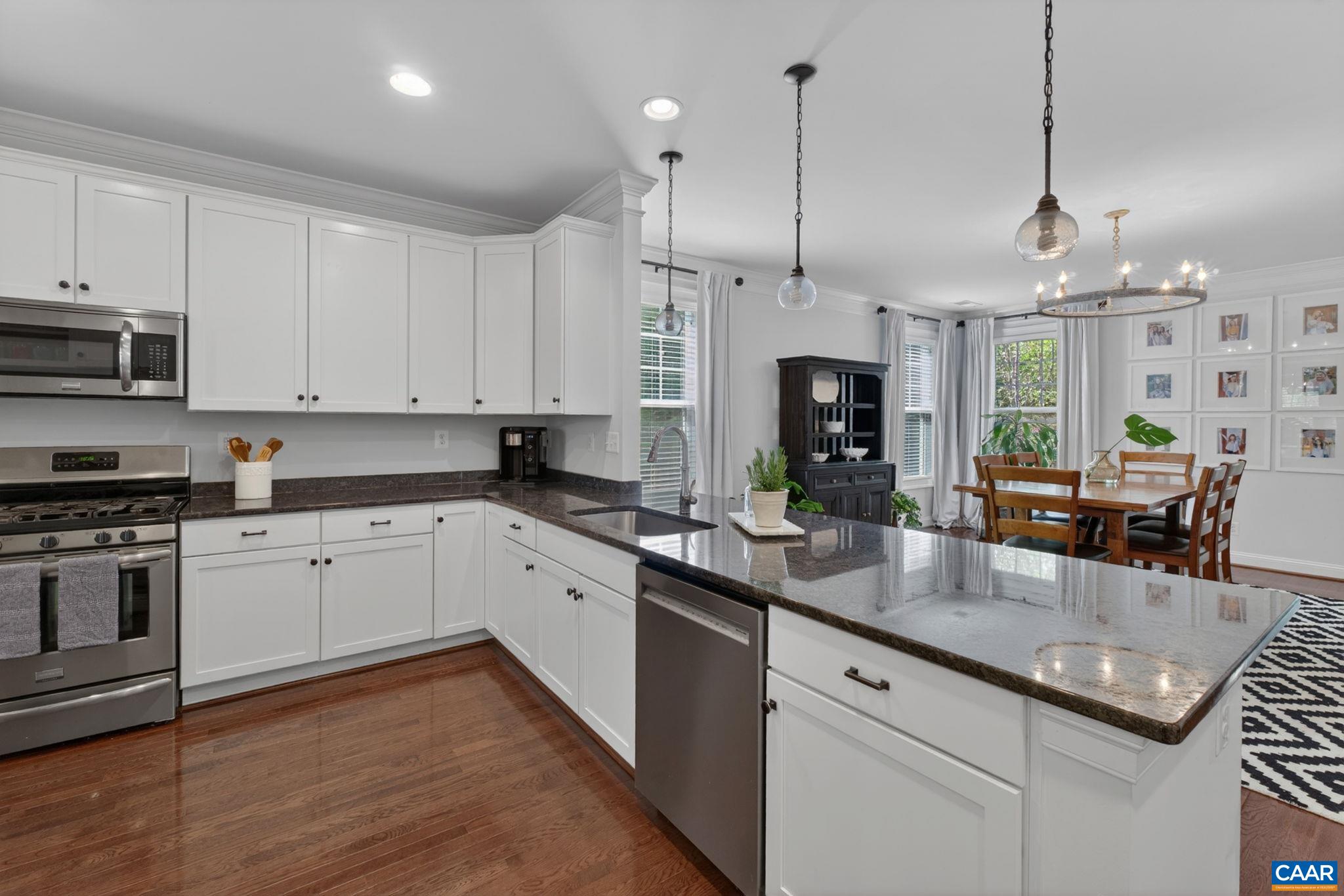 2825 SHANNON GLEN CT