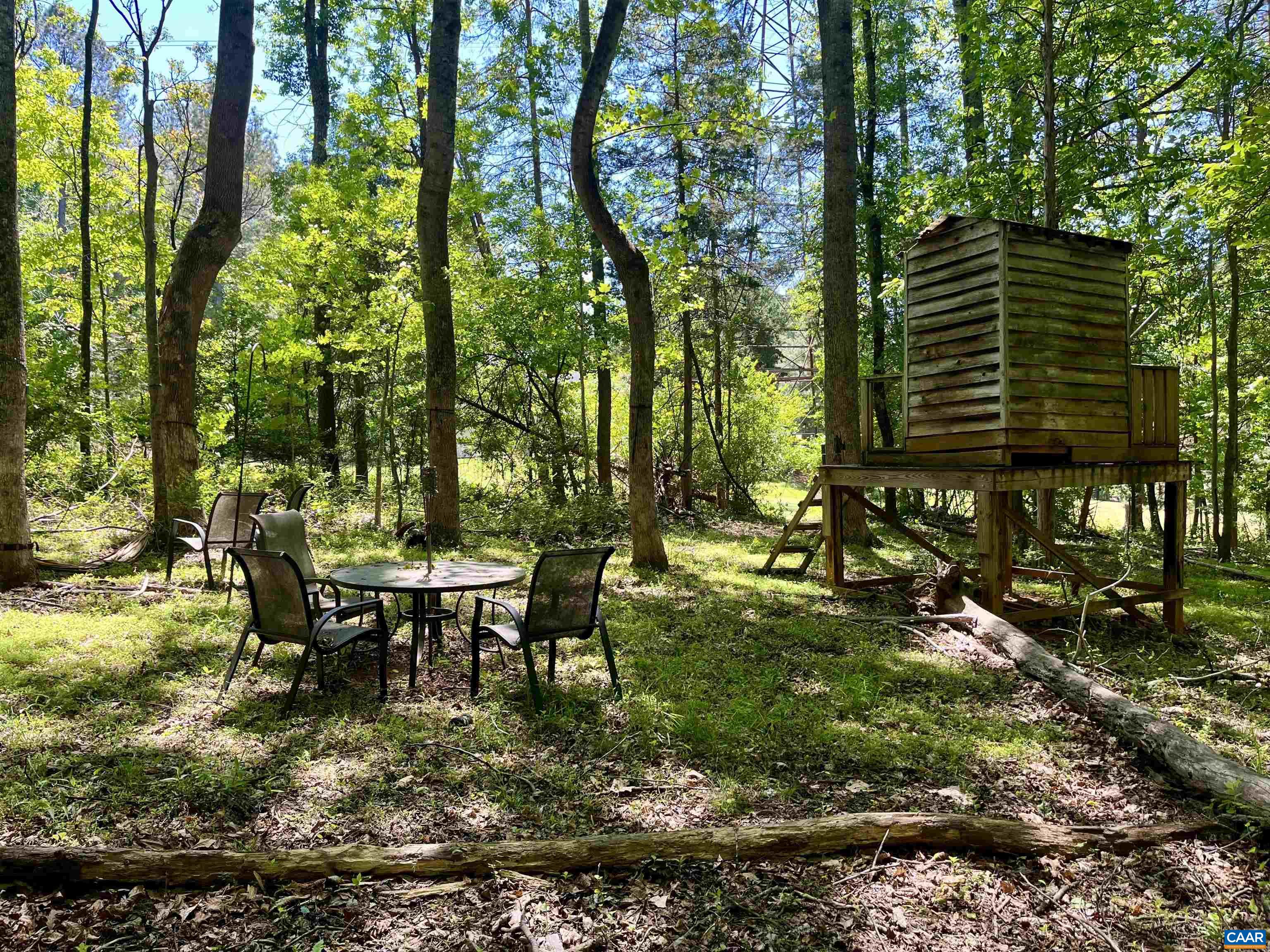 1300 WEST LEIGH DR