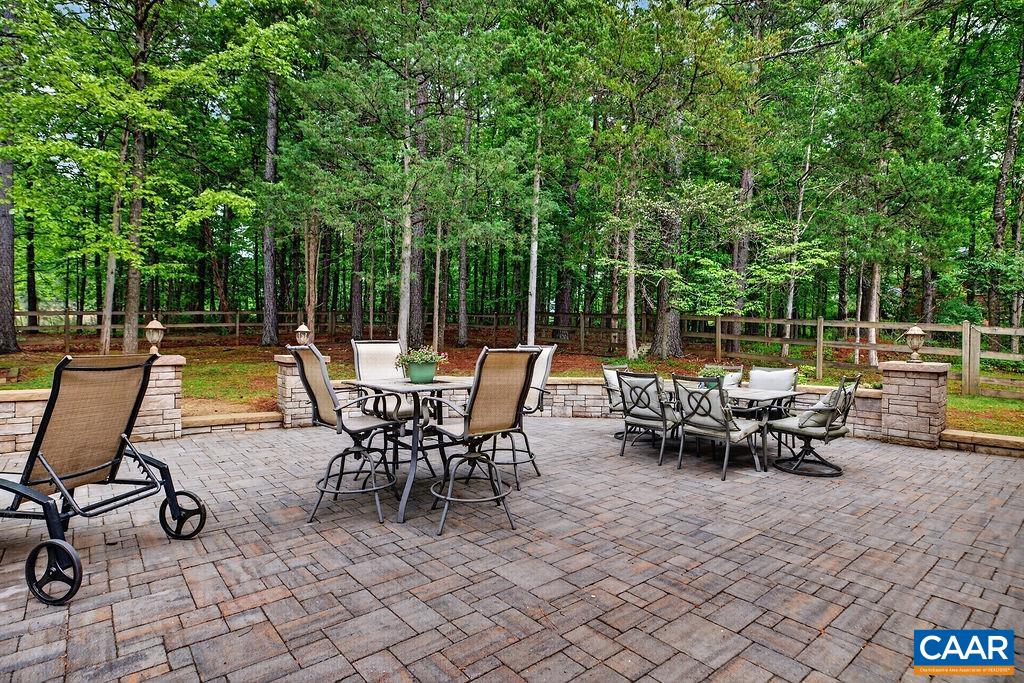 1300 WEST LEIGH DR