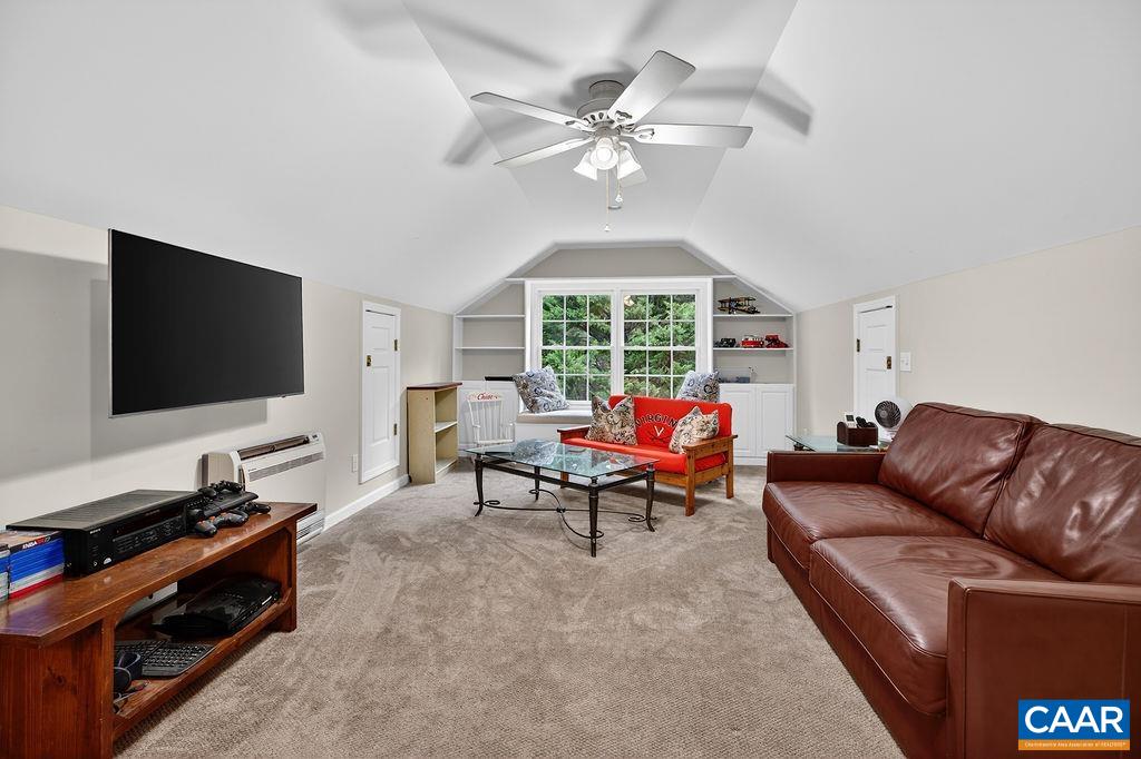 1300 WEST LEIGH DR