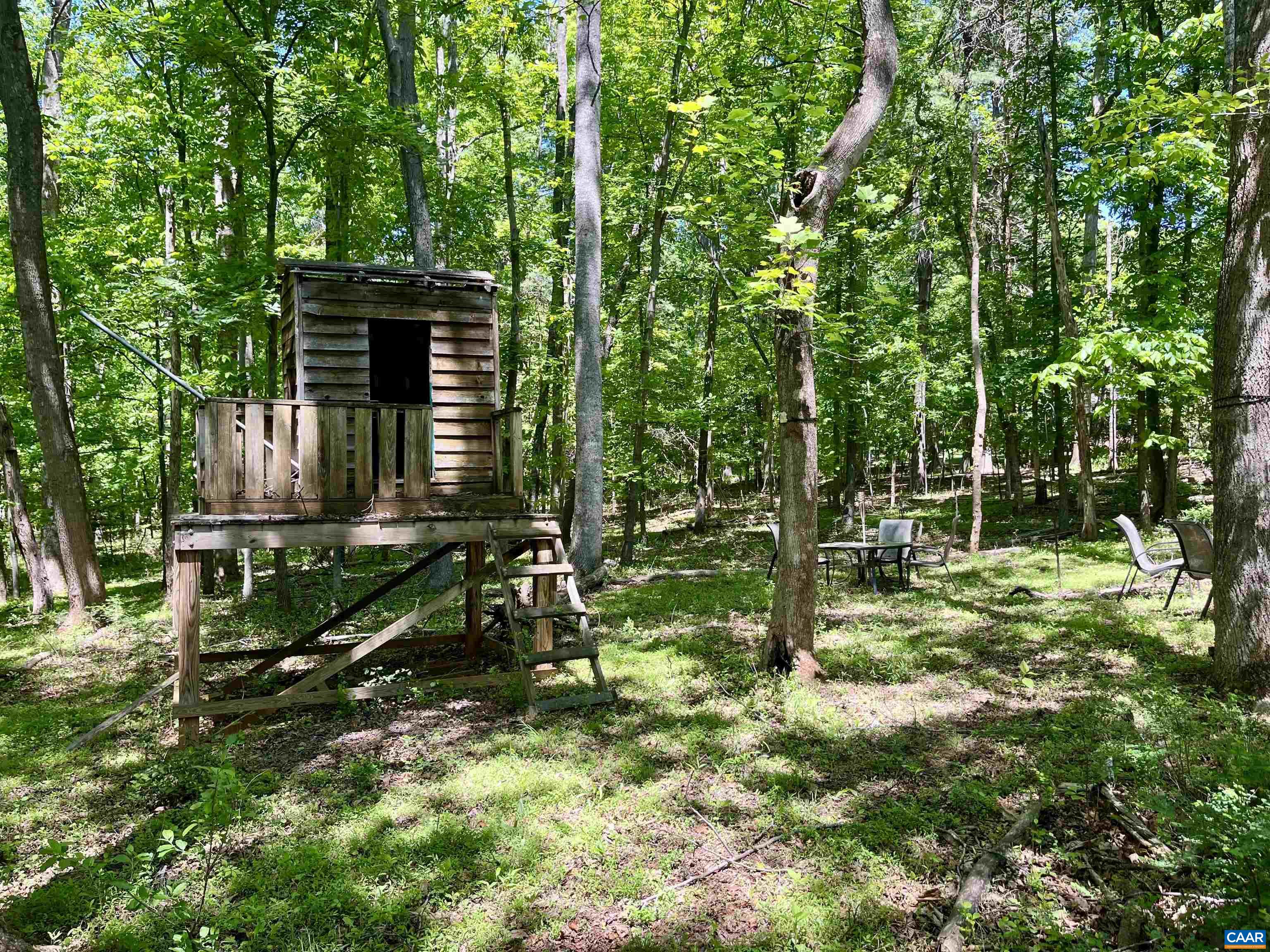 1300 WEST LEIGH DR