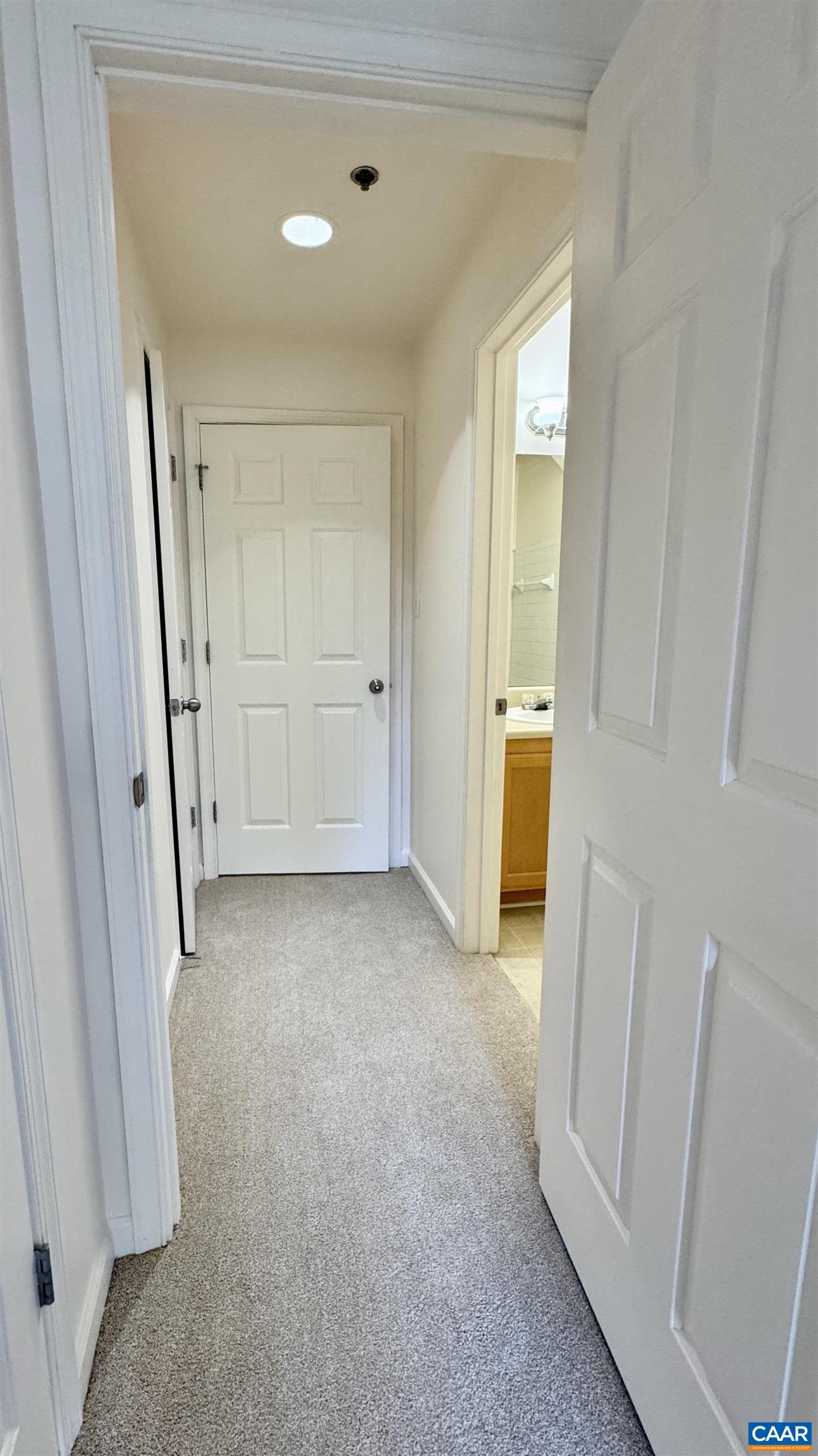 300 RIVERBEND DR Unit: 2A