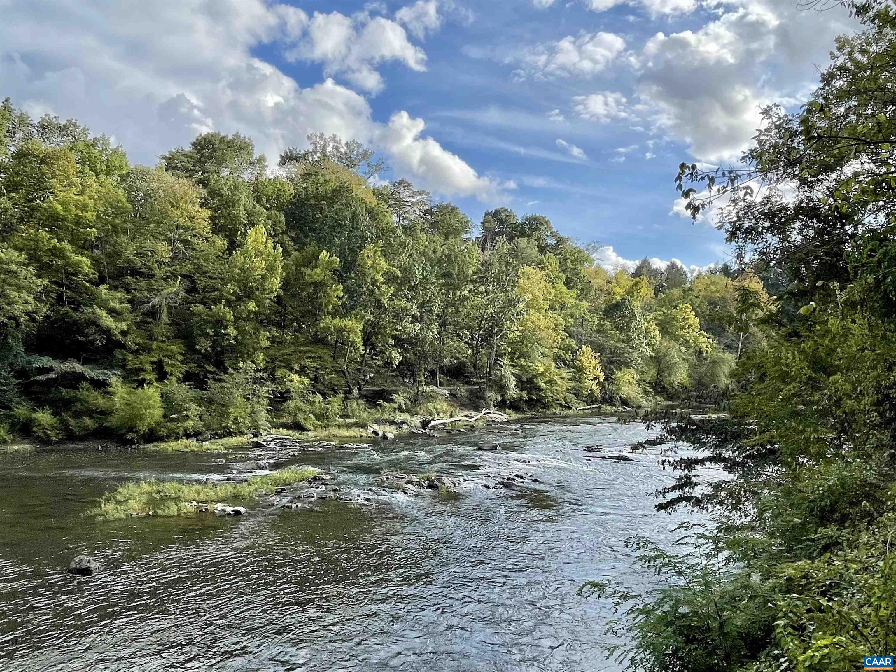 300 RIVERBEND DR Unit: 2A