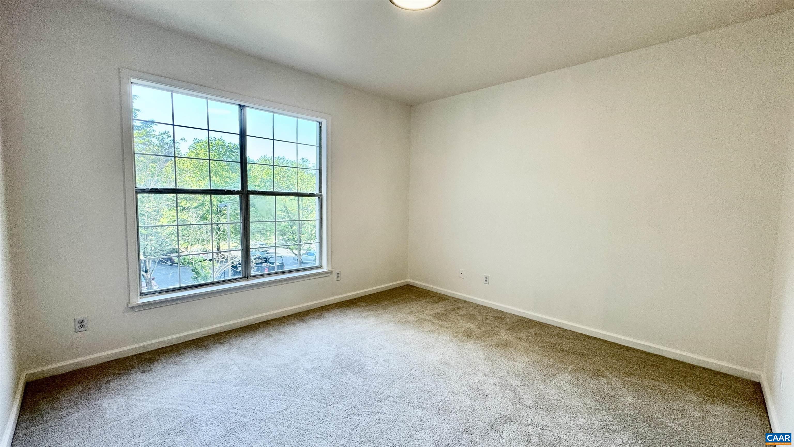 300 RIVERBEND DR Unit: 2A