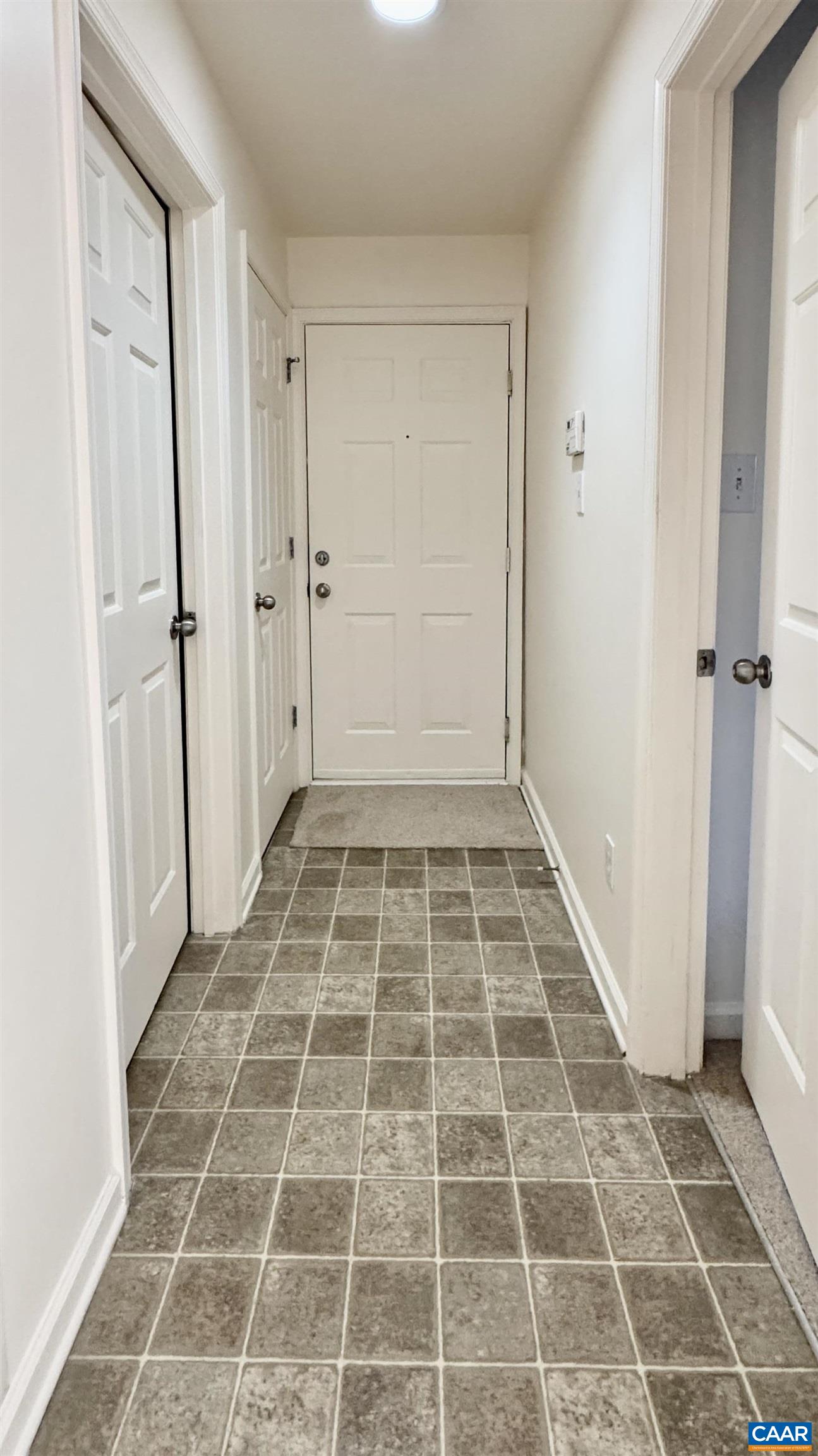 300 RIVERBEND DR Unit: 2A