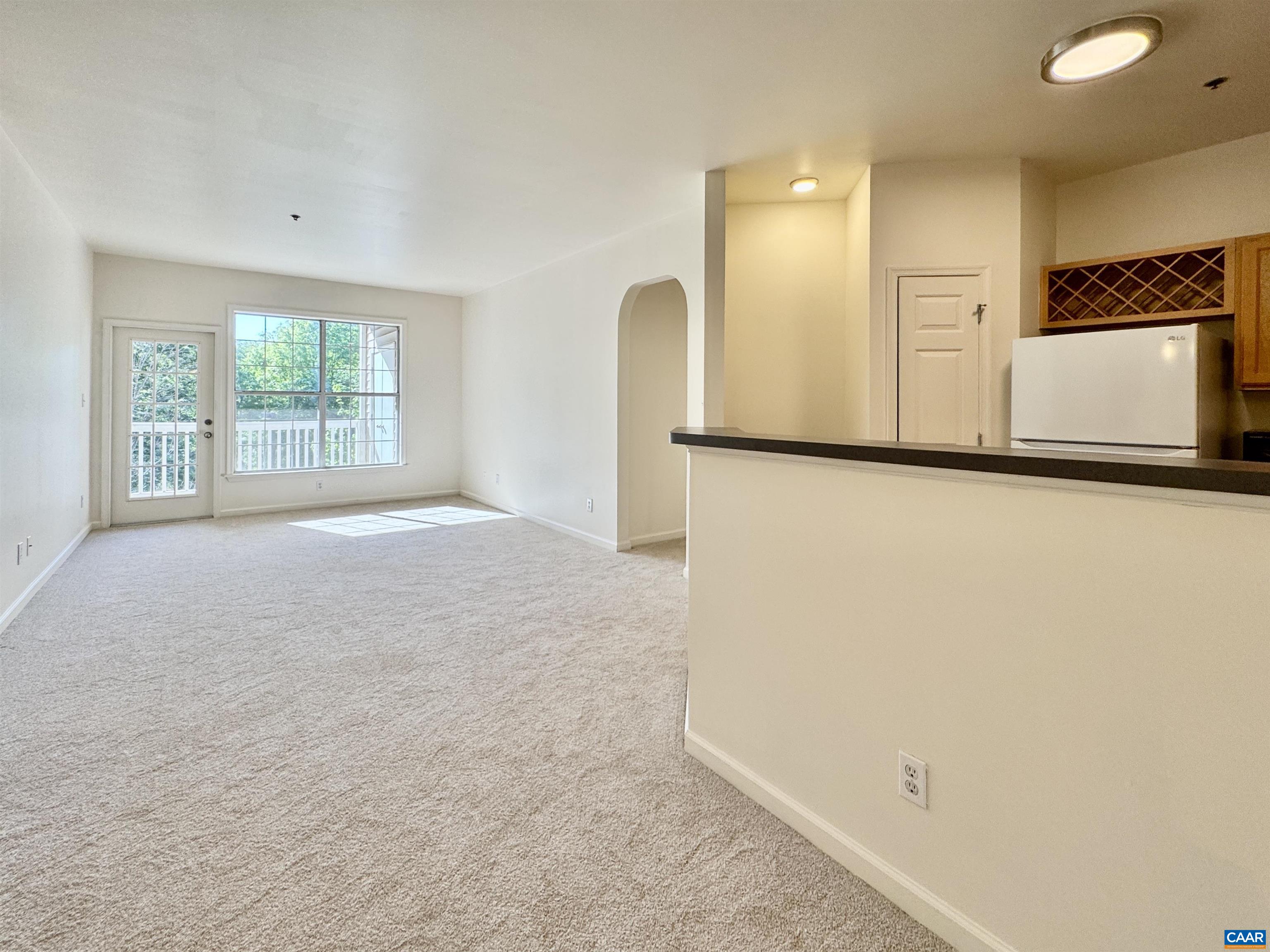 300 RIVERBEND DR Unit: 2A
