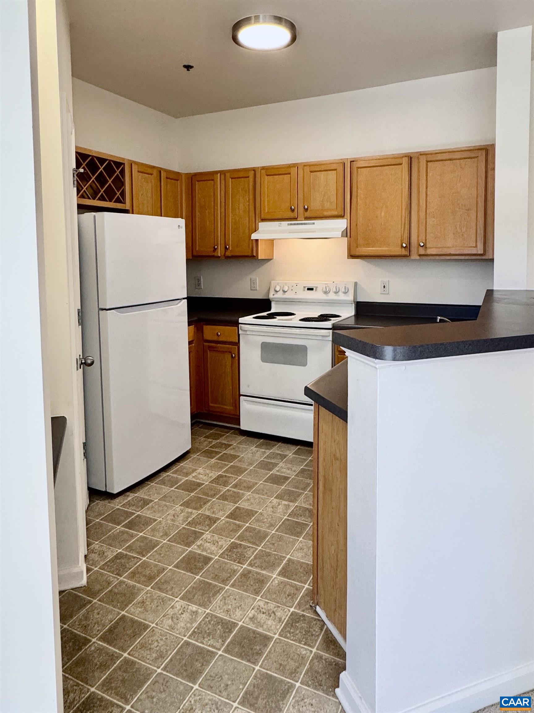 300 RIVERBEND DR Unit: 2A