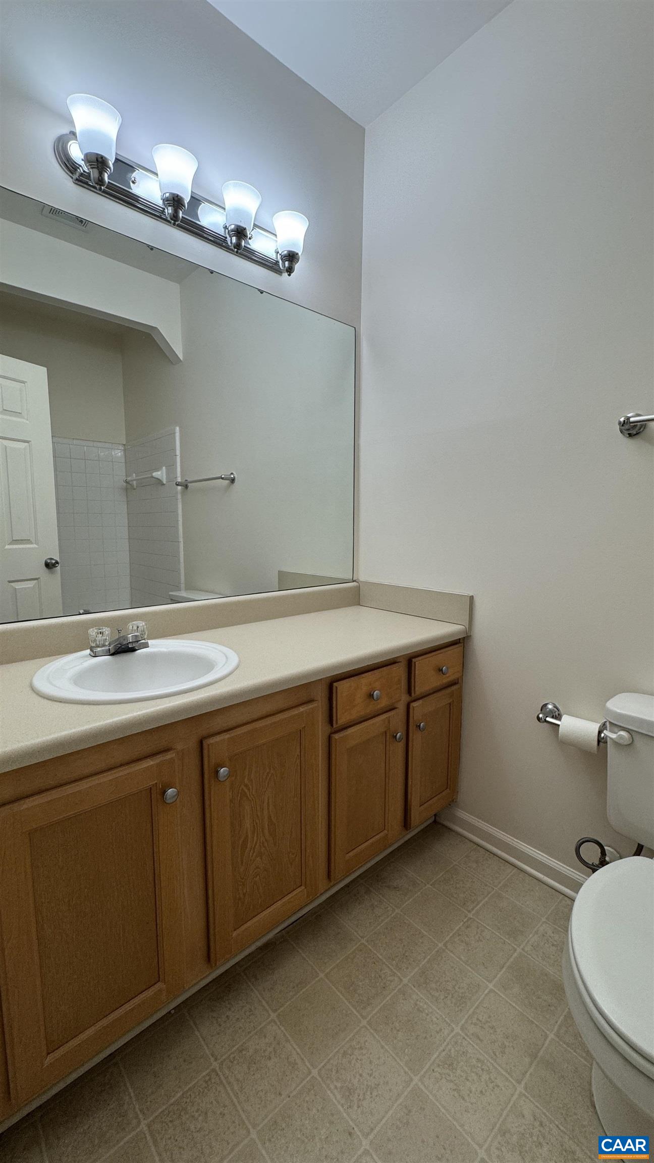 300 RIVERBEND DR Unit: 2A