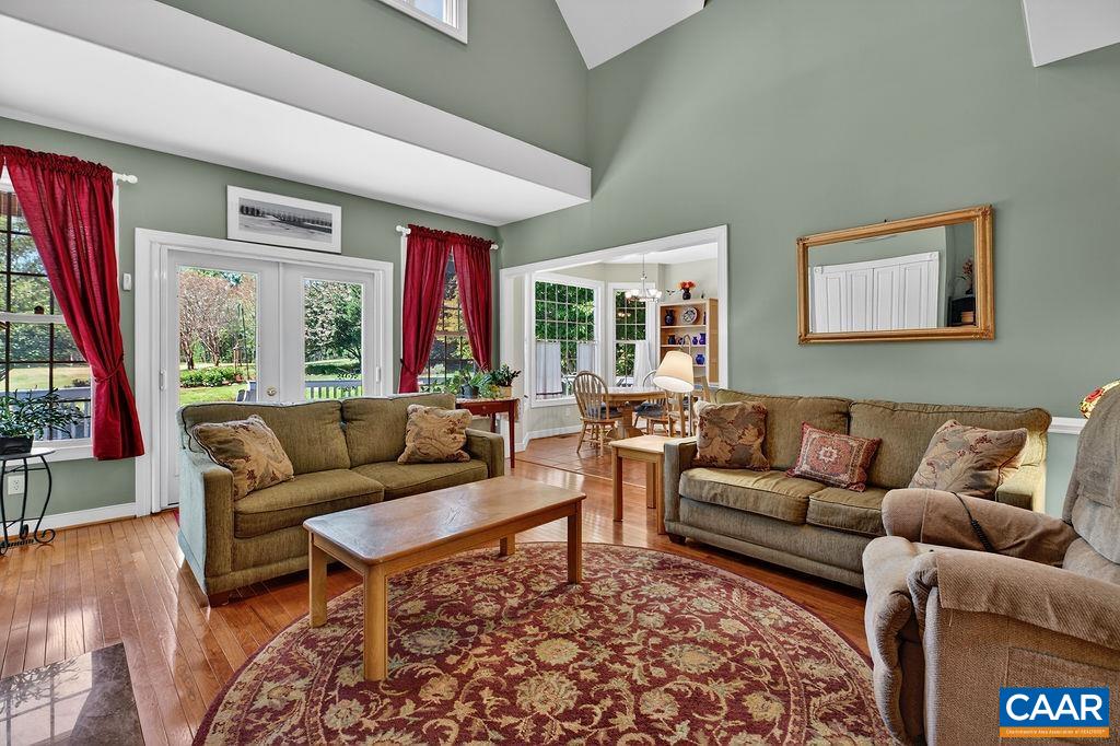 946 STONEY CREEK EAST
