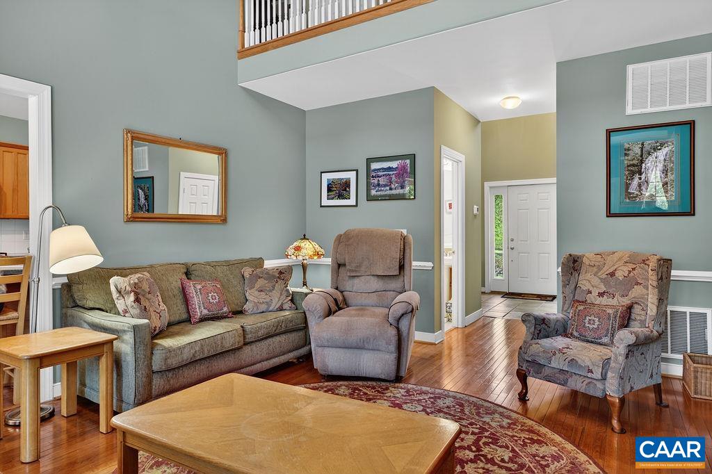 946 STONEY CREEK EAST