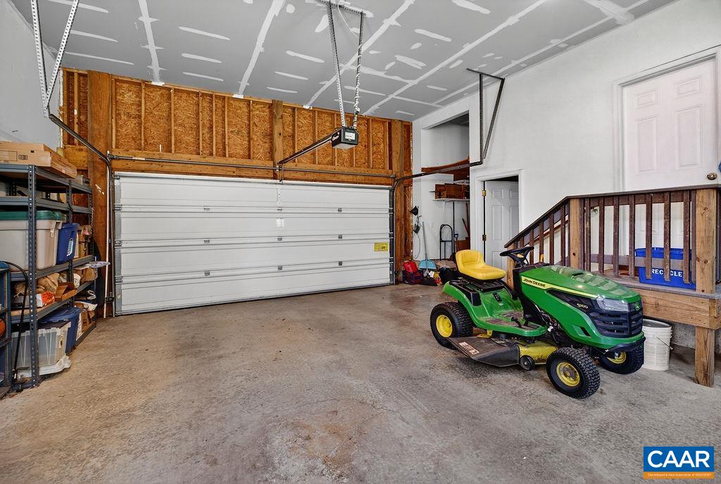 946 STONEY CREEK EAST
