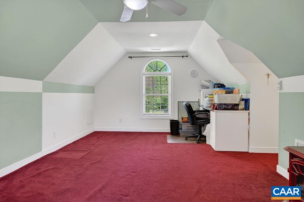 946 STONEY CREEK EAST