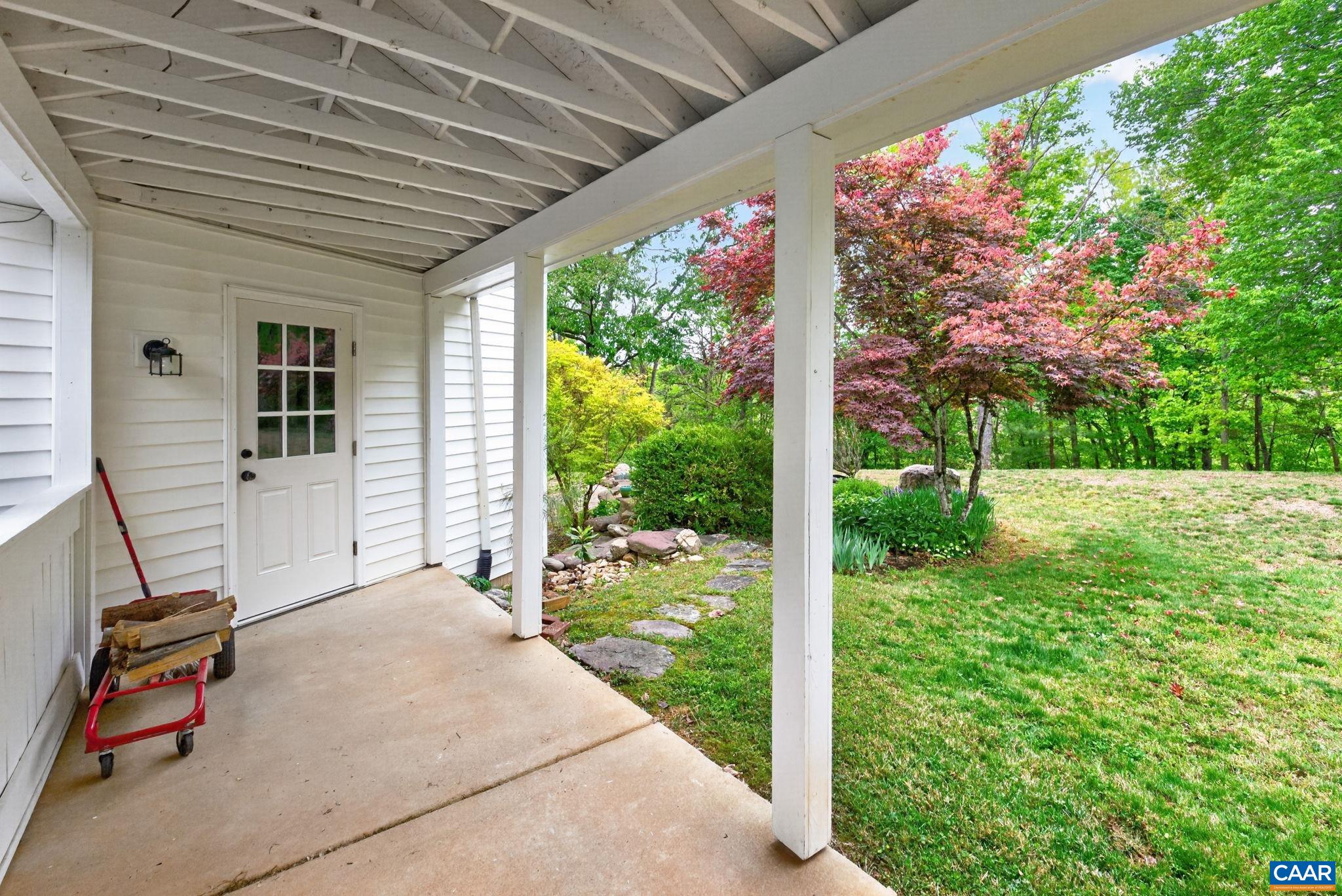 1206 SOUTH KESWICK DR