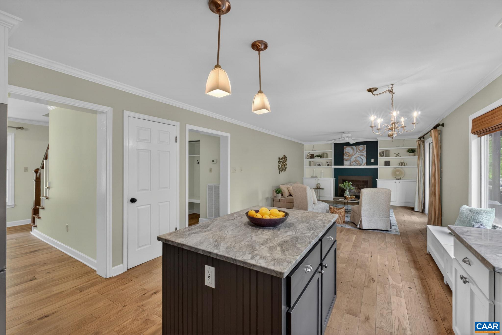 1206 SOUTH KESWICK DR