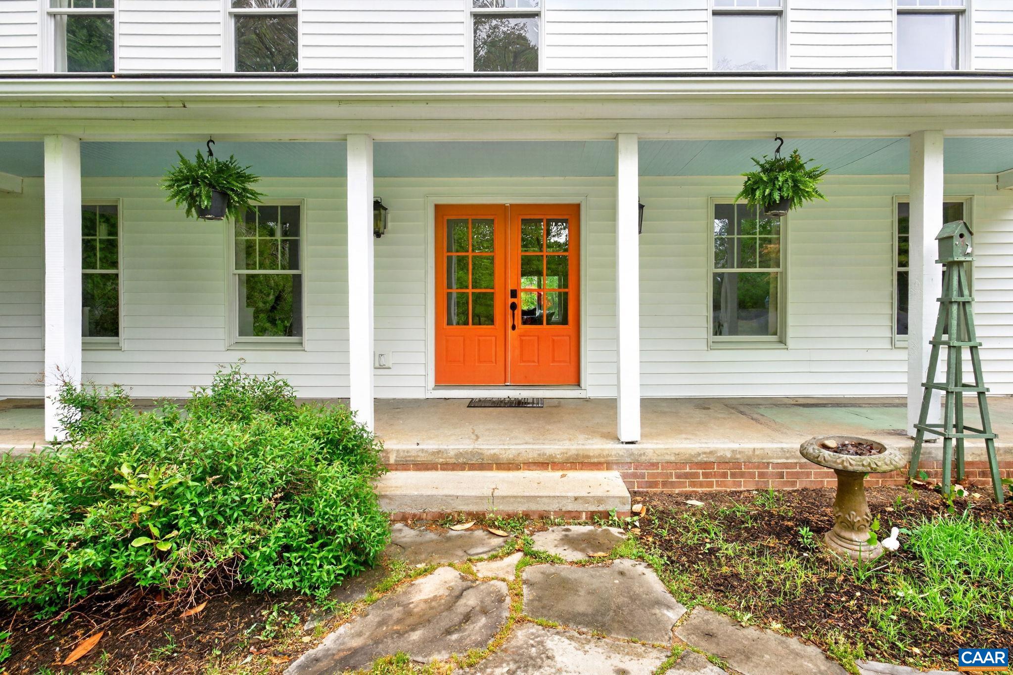 1206 SOUTH KESWICK DR
