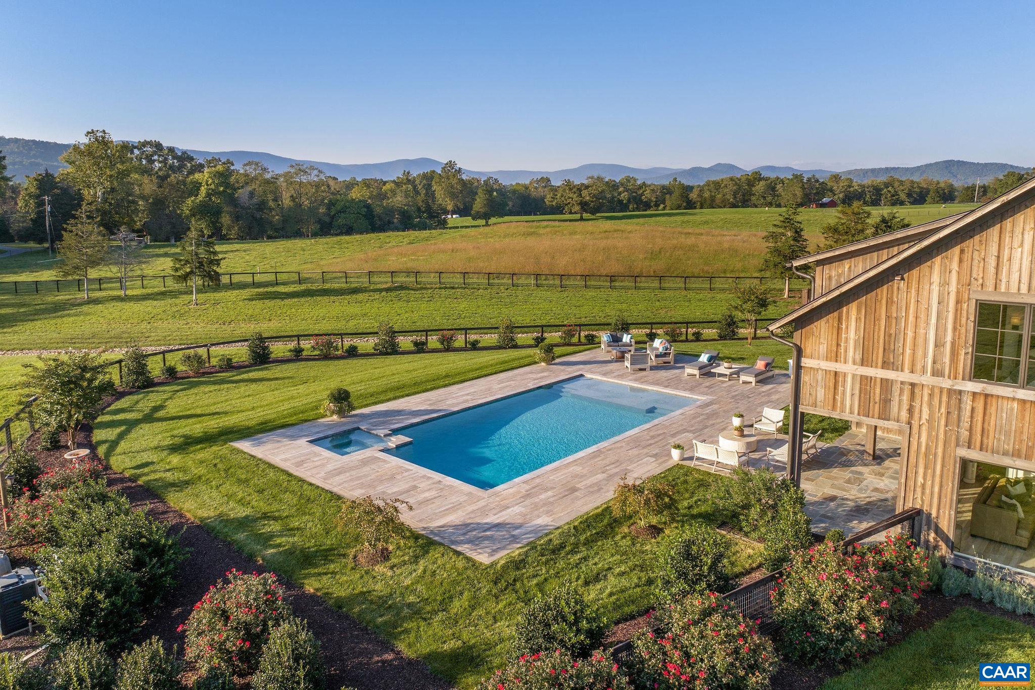 320 BARN HOUSE LN