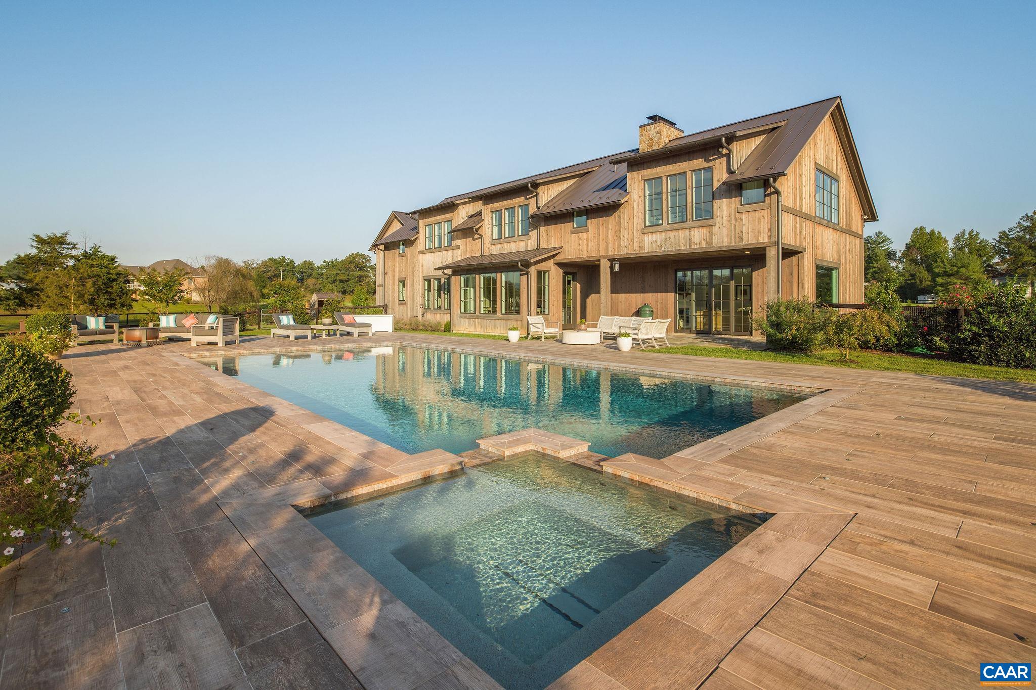 320 BARN HOUSE LN