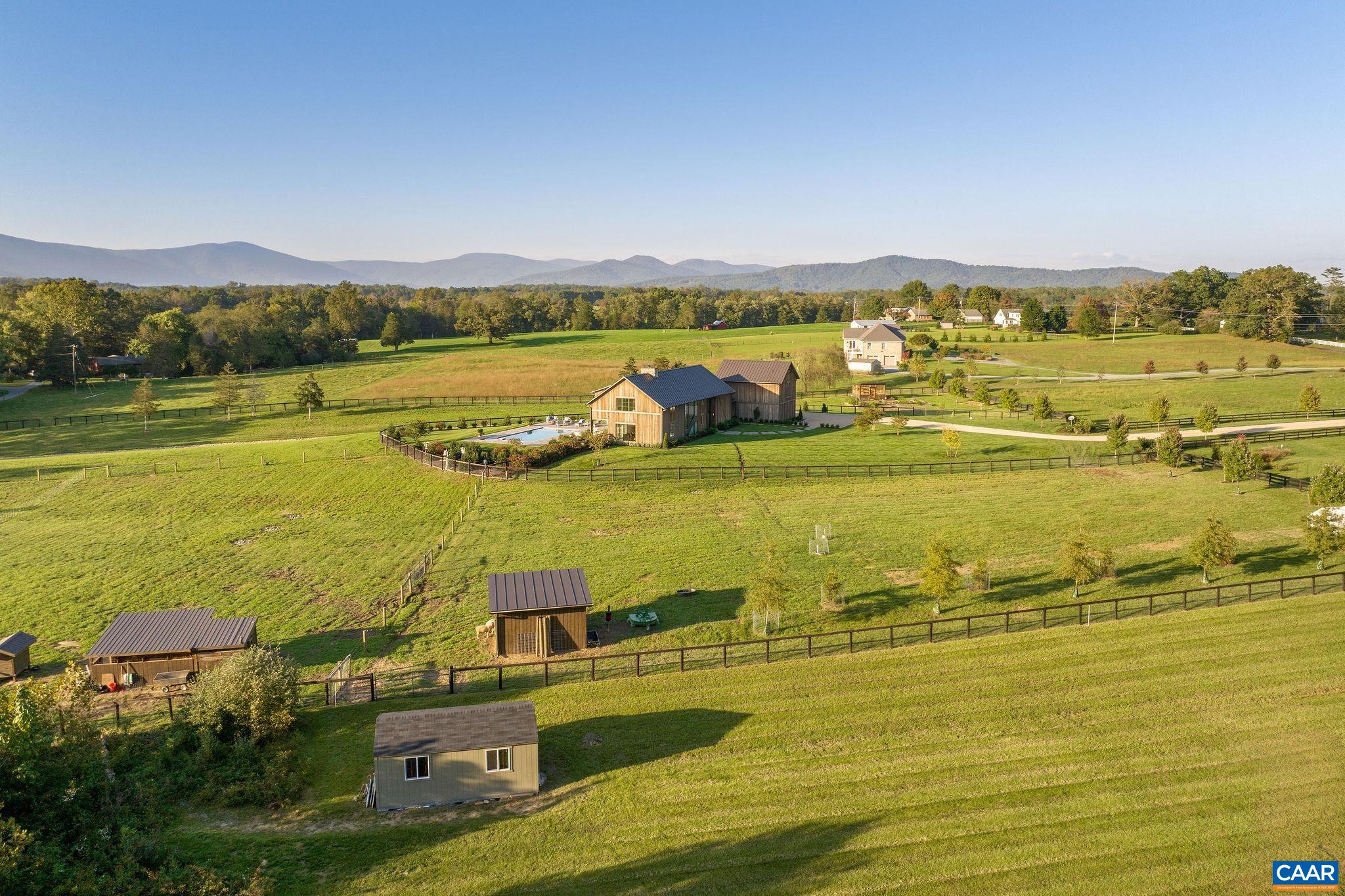 320 BARN HOUSE LN
