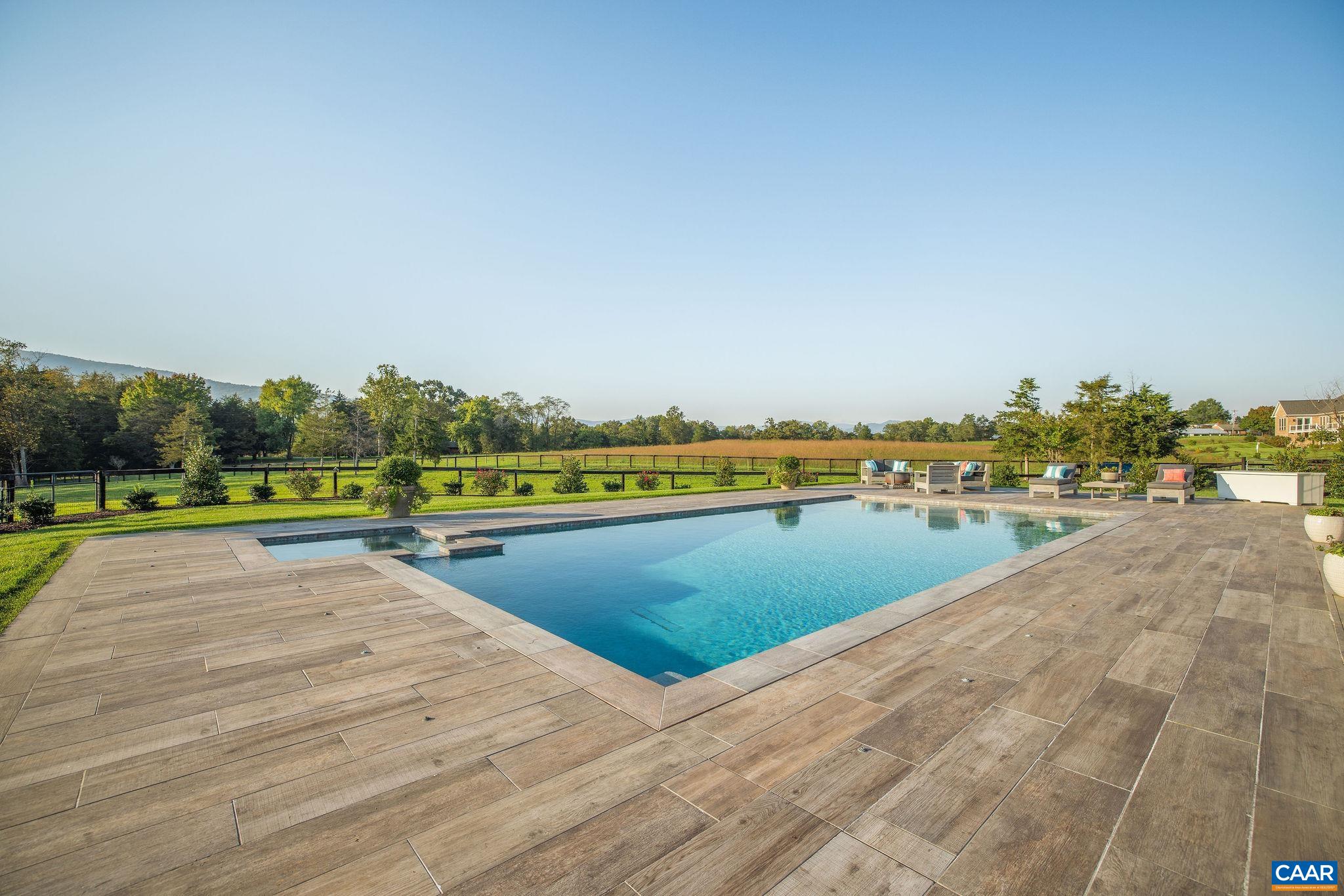 320 BARN HOUSE LN