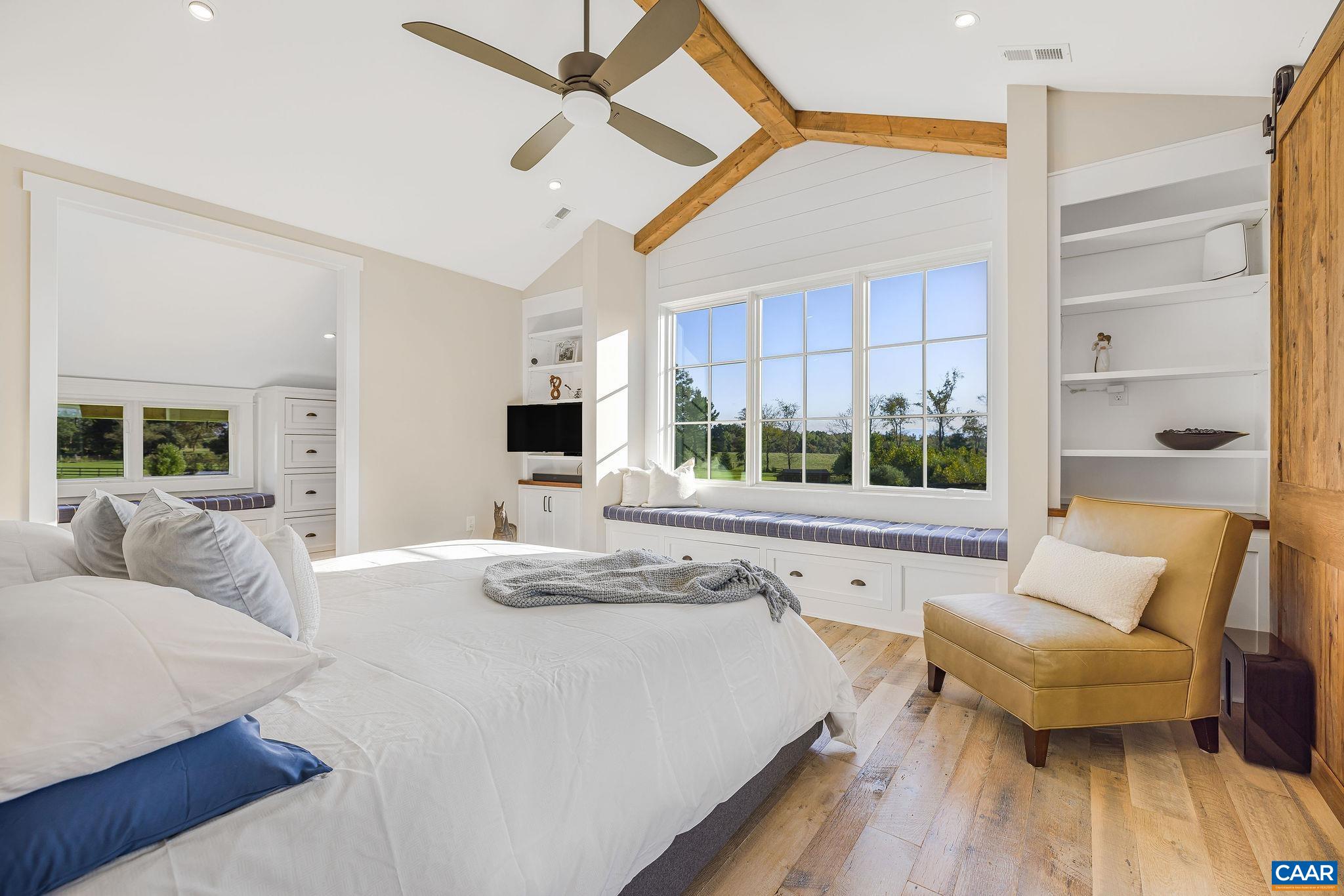 320 BARN HOUSE LN