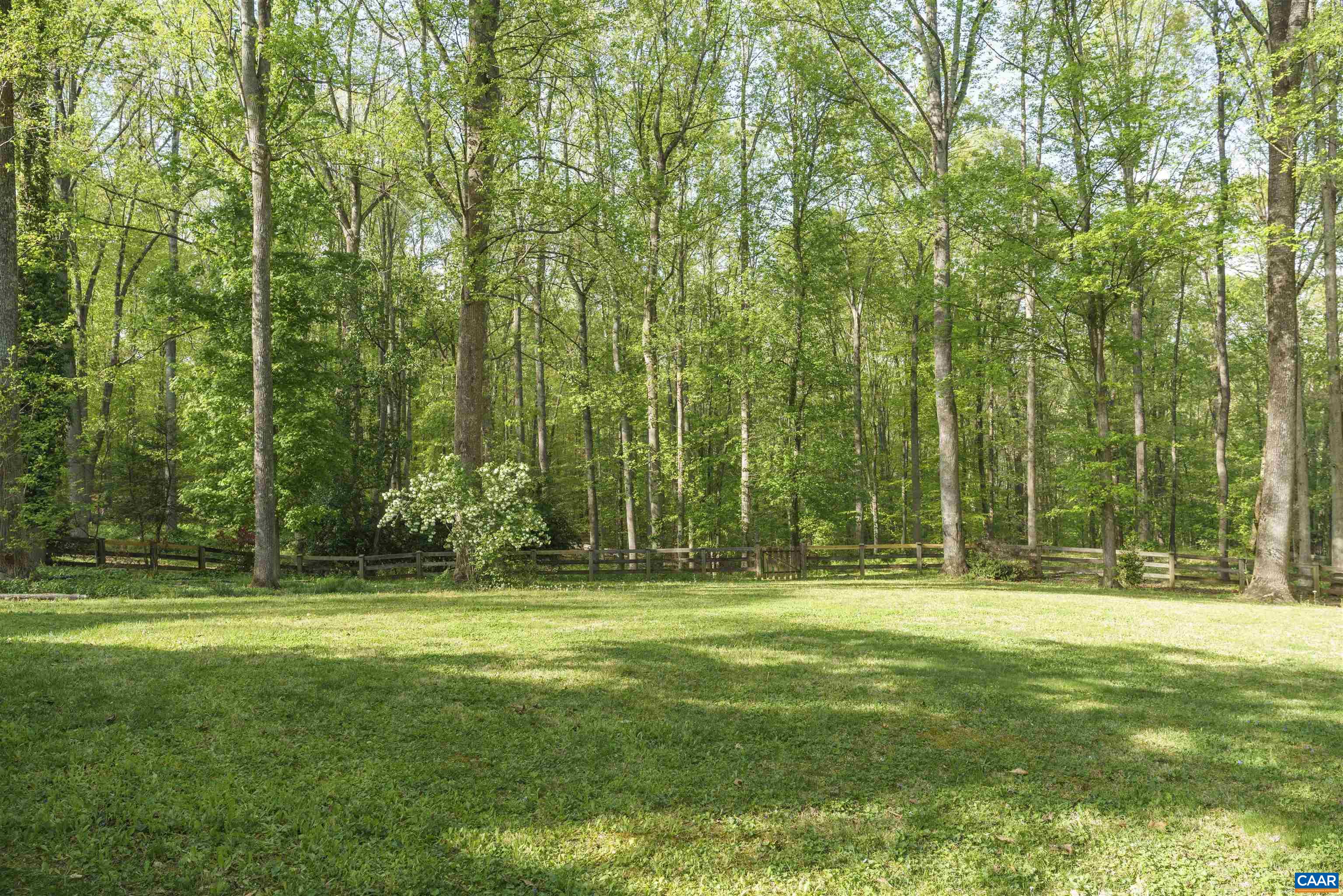 755 LOCHRIDGE LN