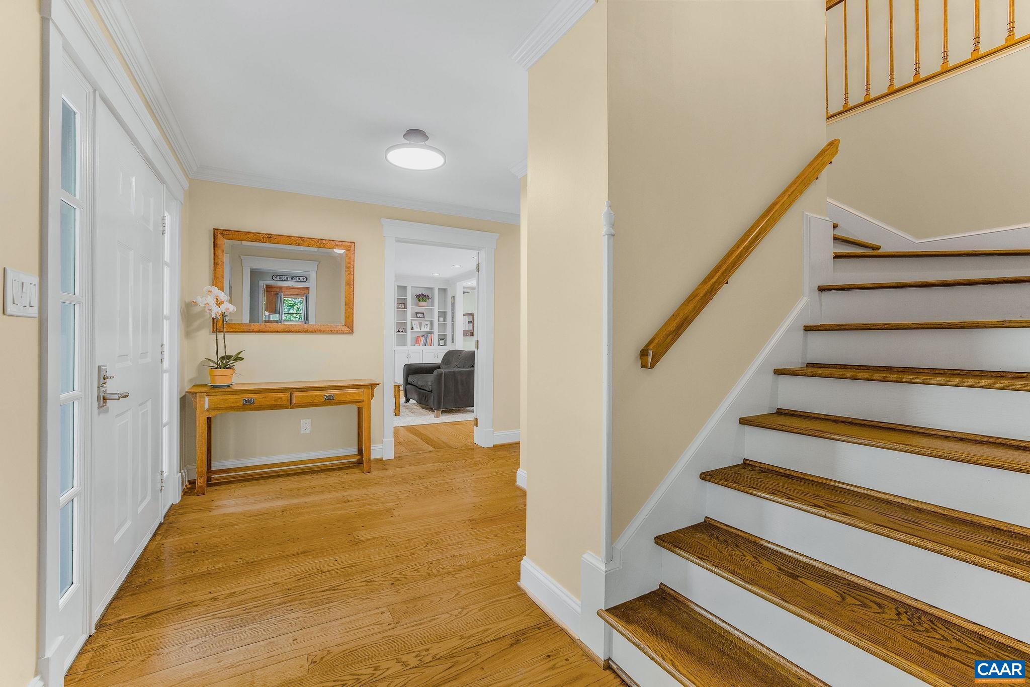 755 LOCHRIDGE LN