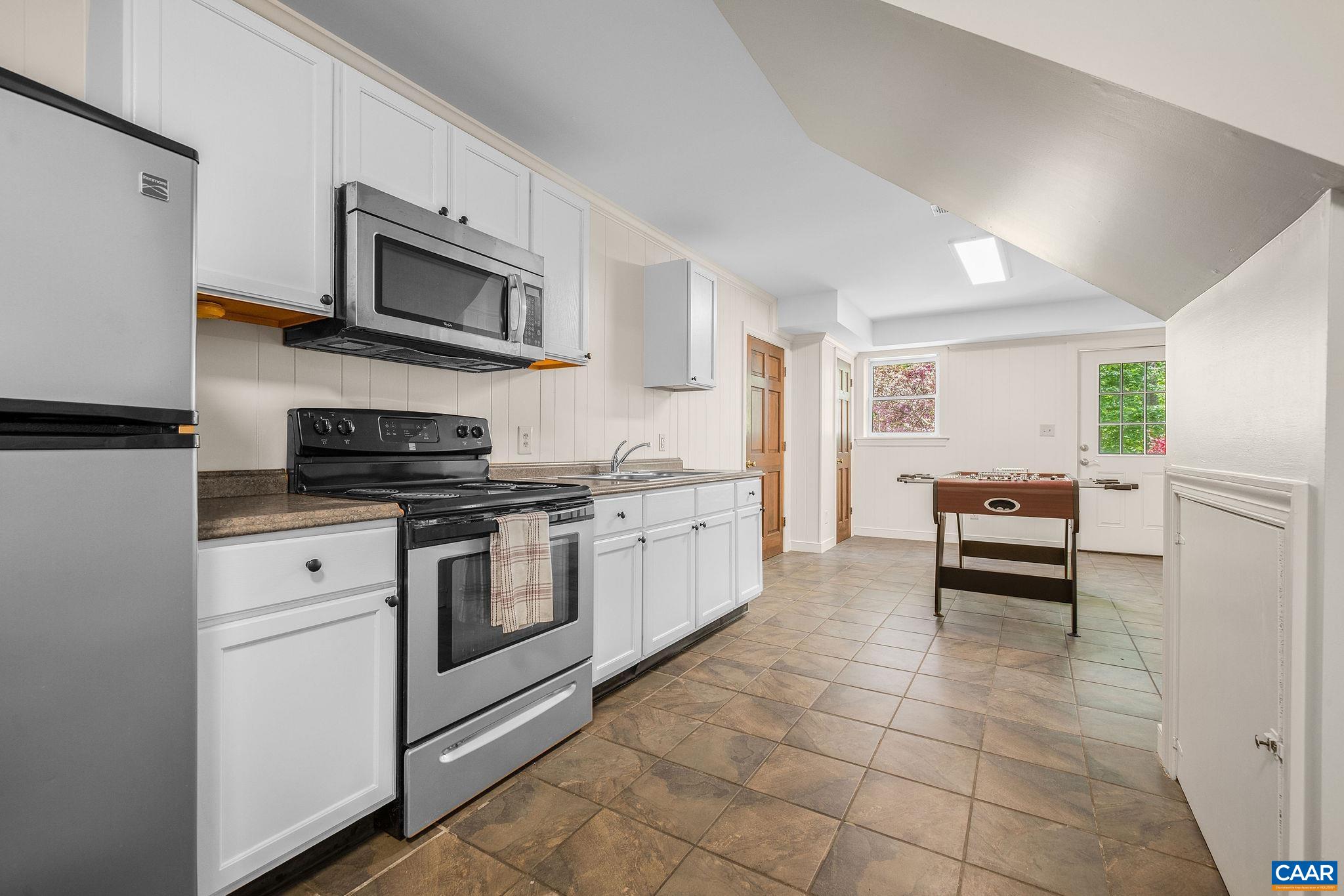 755 LOCHRIDGE LN