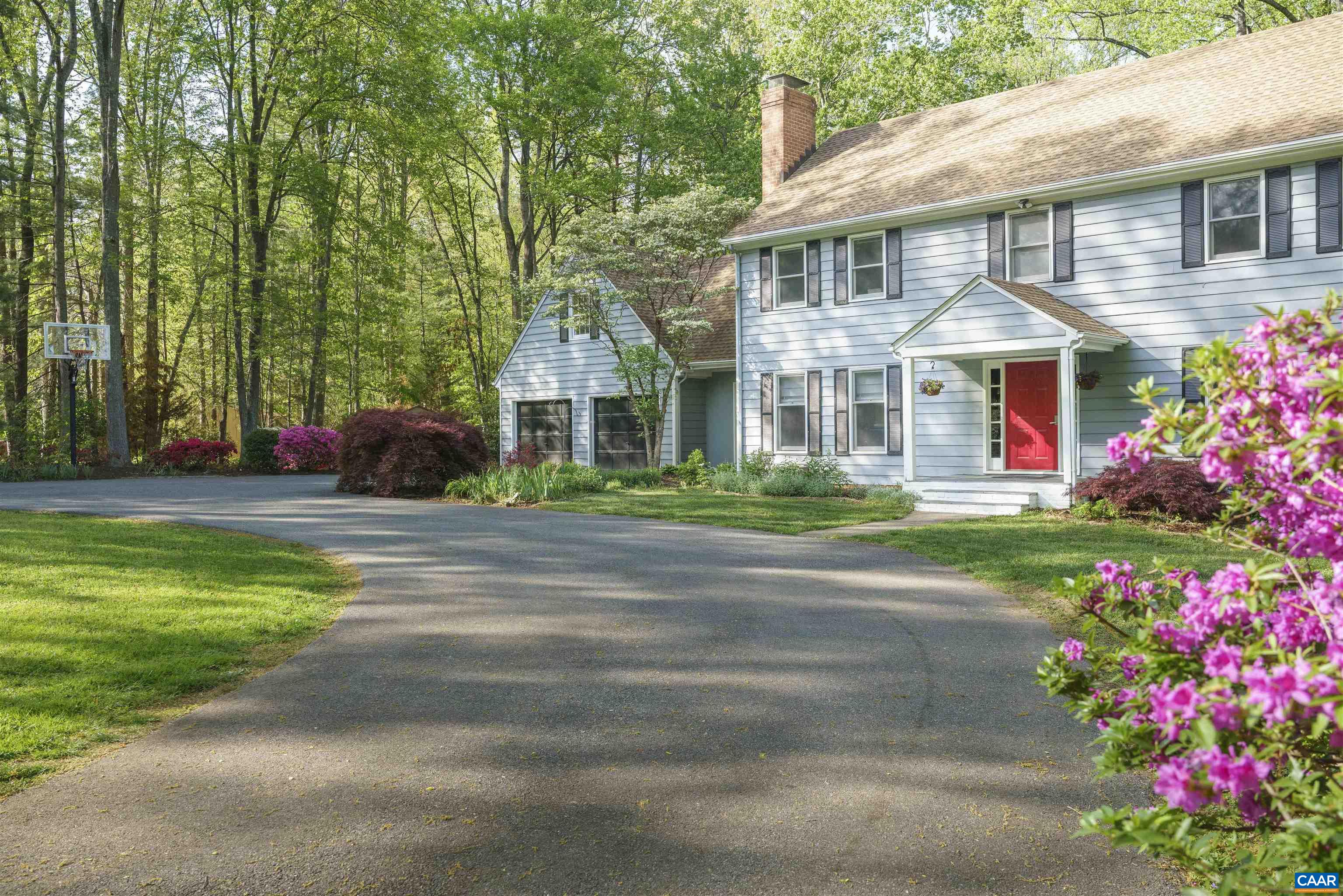 755 LOCHRIDGE LN